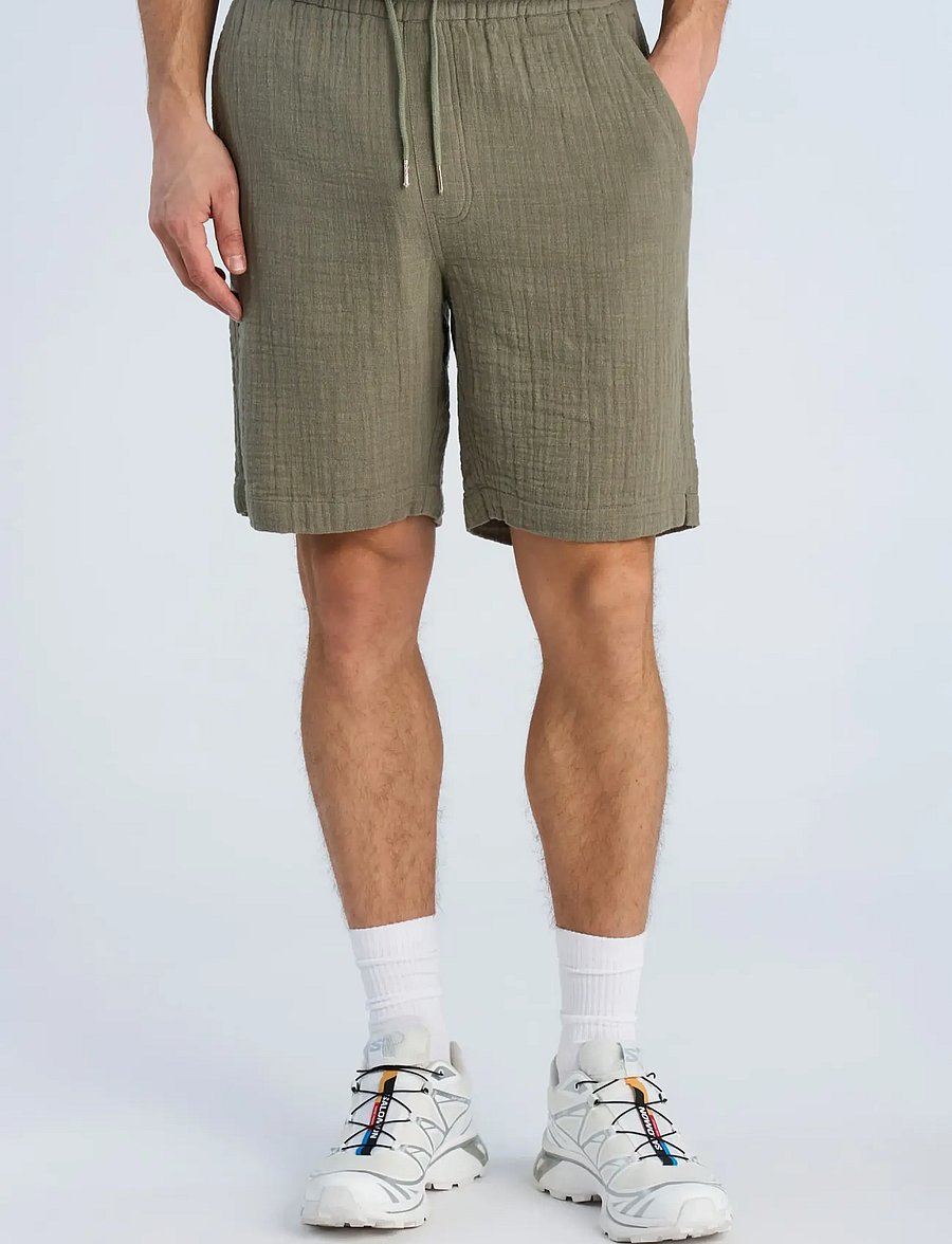Lindbergh - Cotton muslin shorts - casual shorts - dk khaki - 3