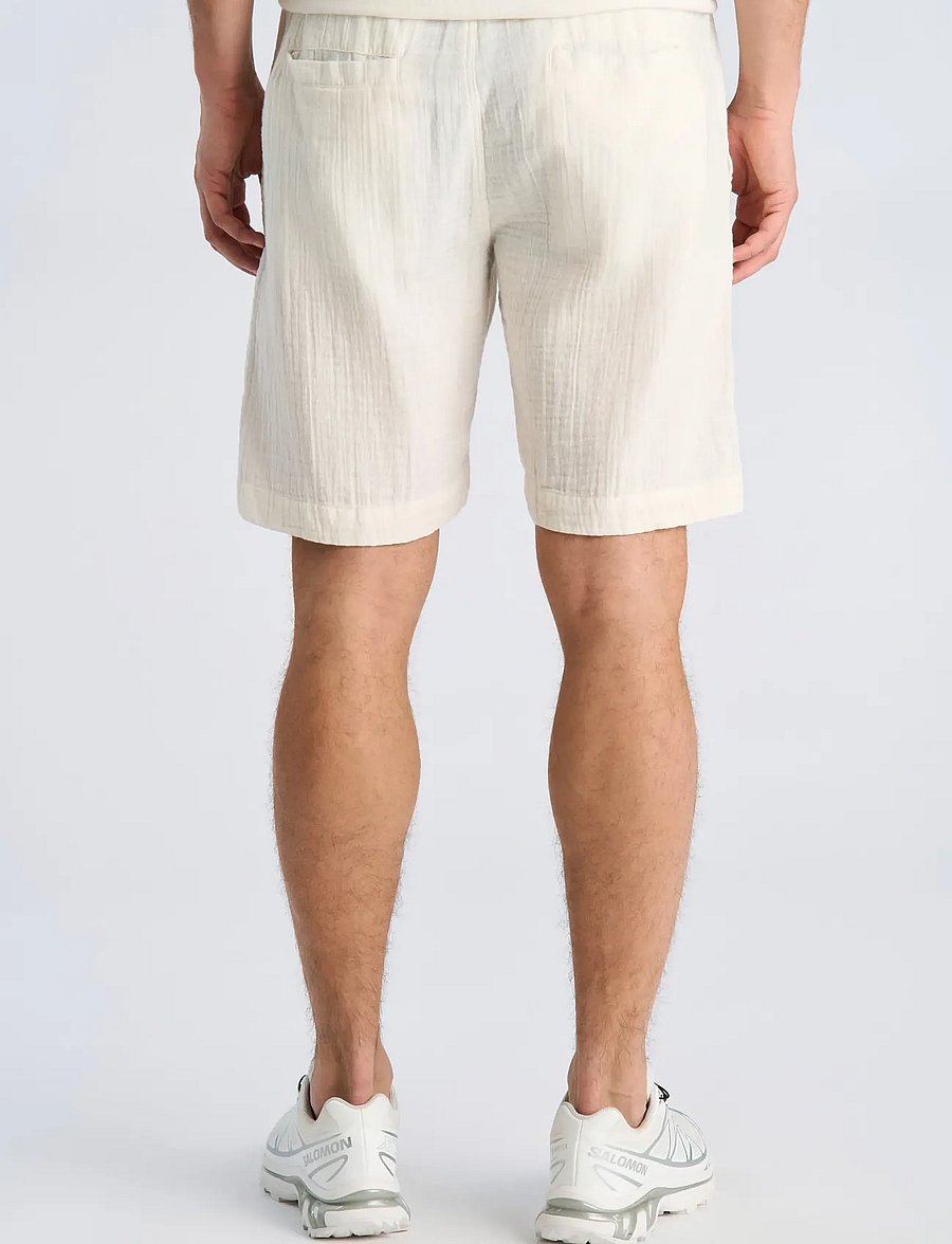Lindbergh - Cotton muslin shorts - casual shorts - off white - 4