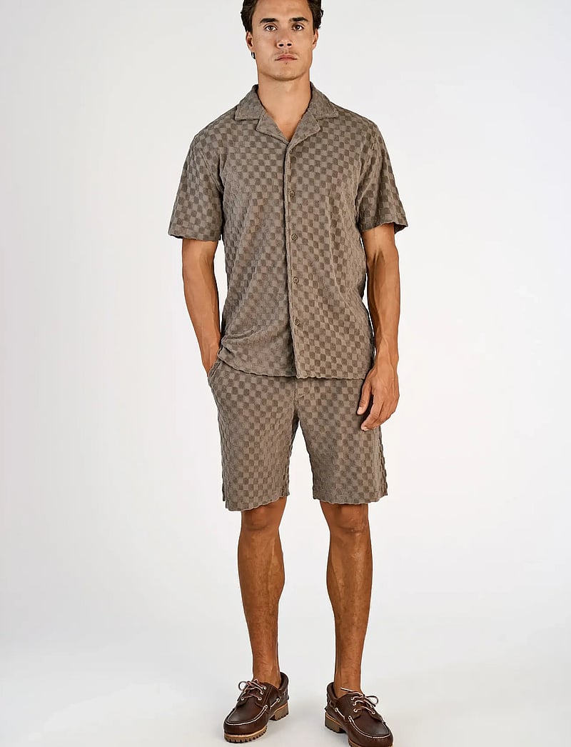 Lindbergh - Jacquard checkered towel shorts - sweatshorts - dk stone - 0