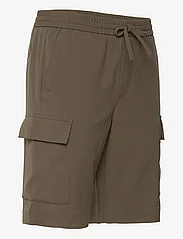 Lindbergh - Relaxed suit cargo shorts - män - olive - 2