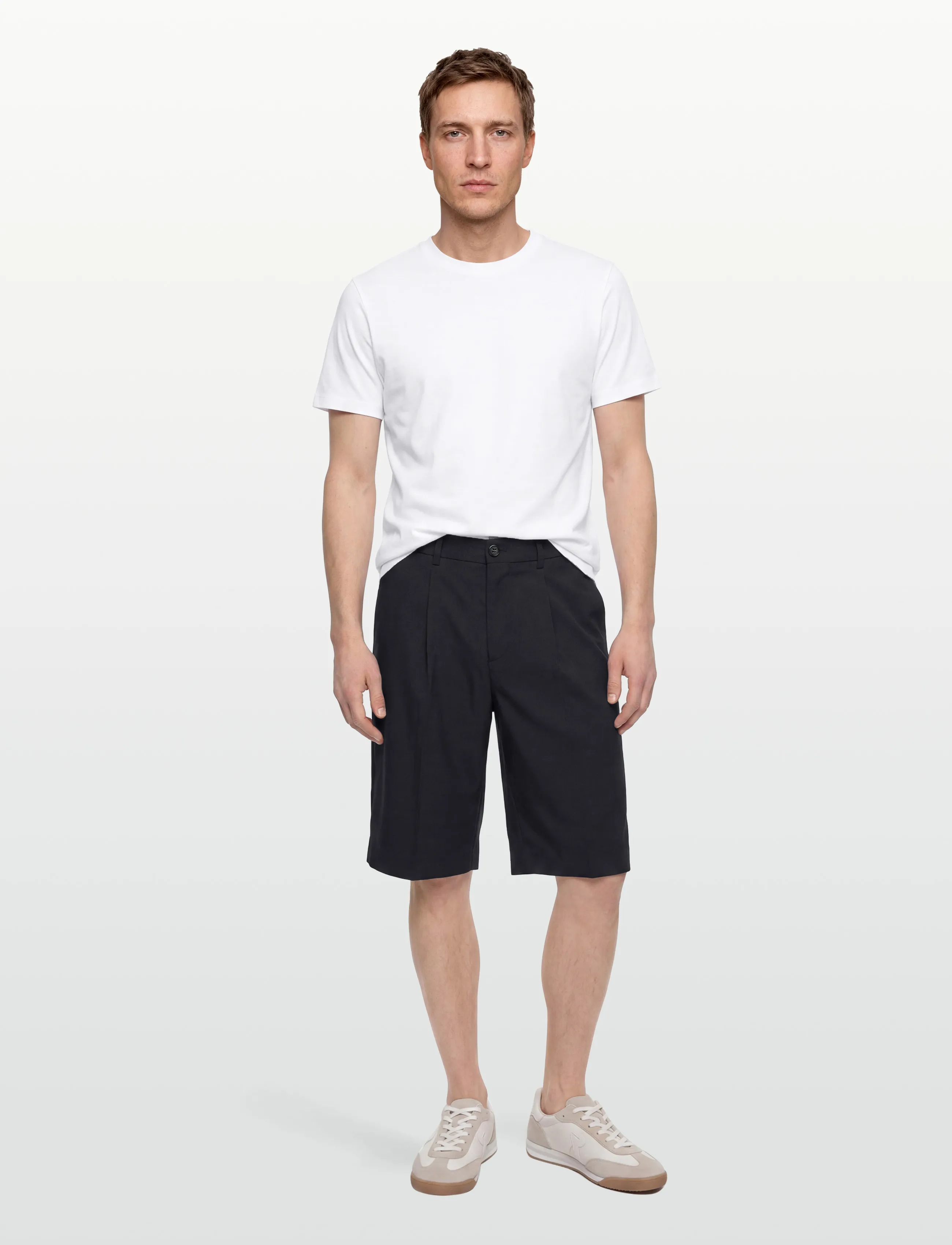 Lindbergh Plain Suit Shorts, 48, Schwarz - Chinos Männerswear