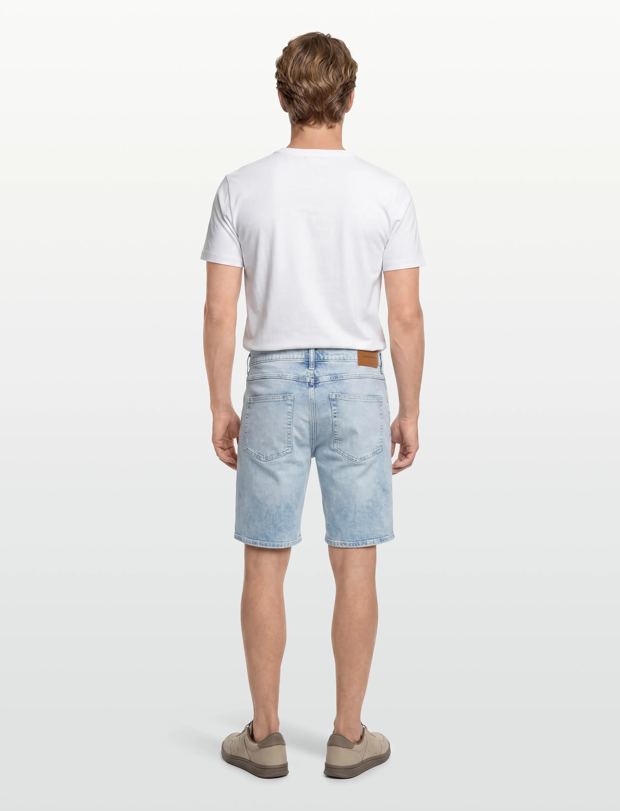 Lindbergh - Loose fit shorts - casual shorts - light indigo denim - 4