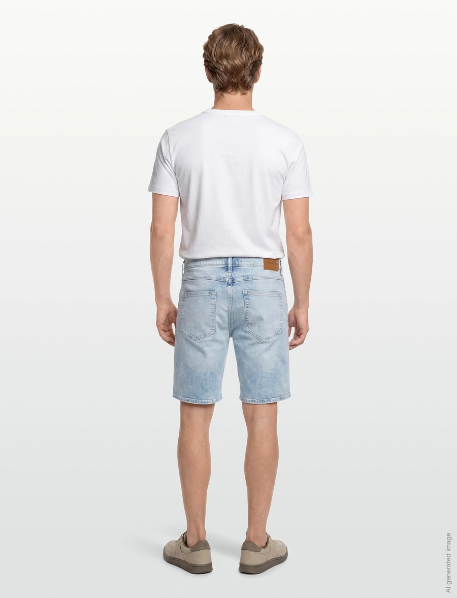 Lindbergh - Loose fit shorts - freizeitshorts - light indigo denim - 4