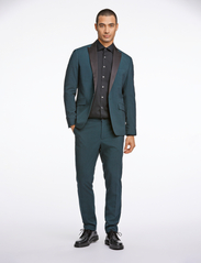 Lindbergh - Responsibly made stretch tuxedo sui - tuxedos - bottle green - 6