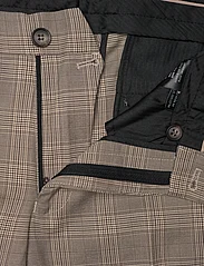 Lindbergh - Checked twill stretch suit - double breasted suits - sand - 10
