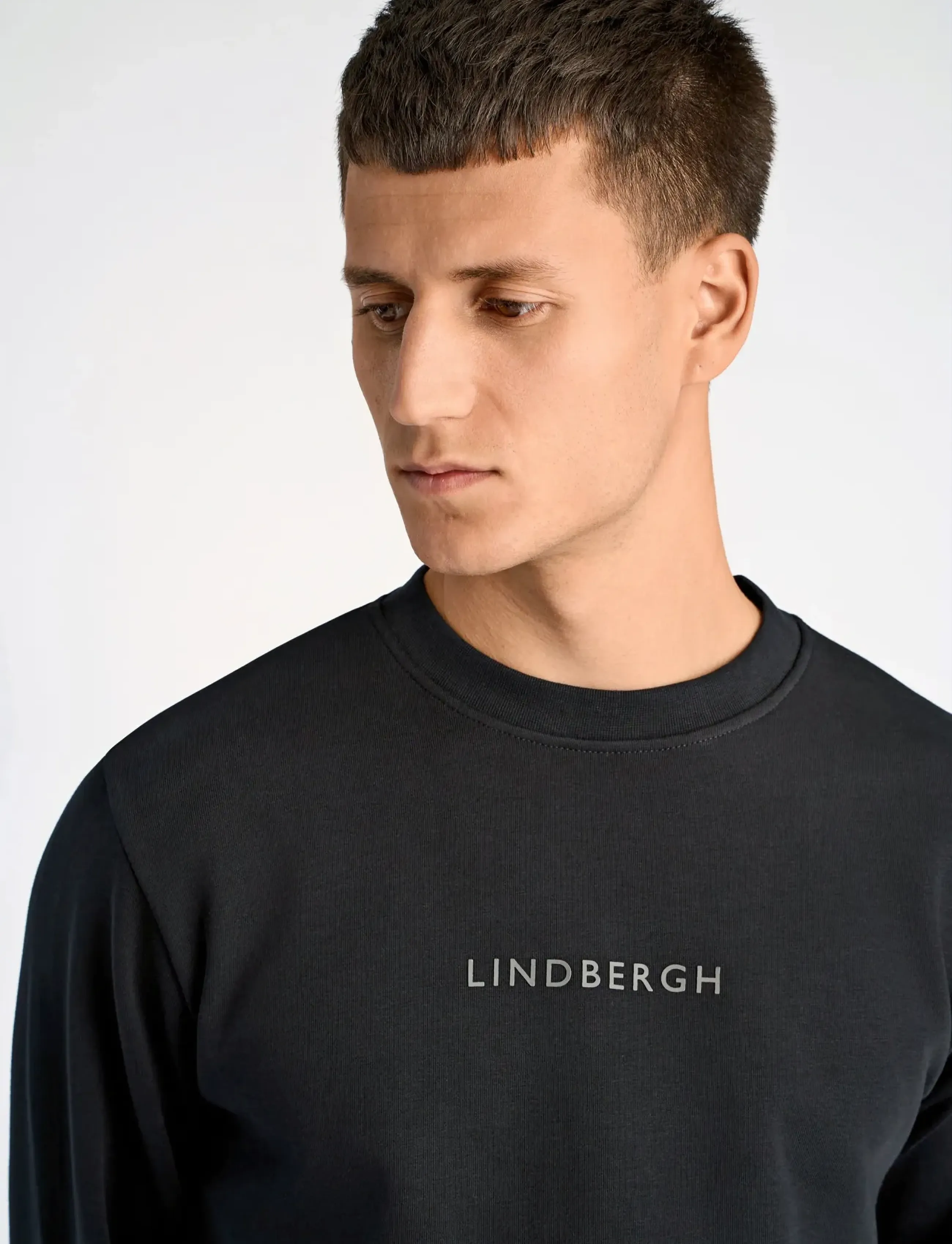 Lindbergh - Logo chest print o-neck sweat - kollektionen - black - 5