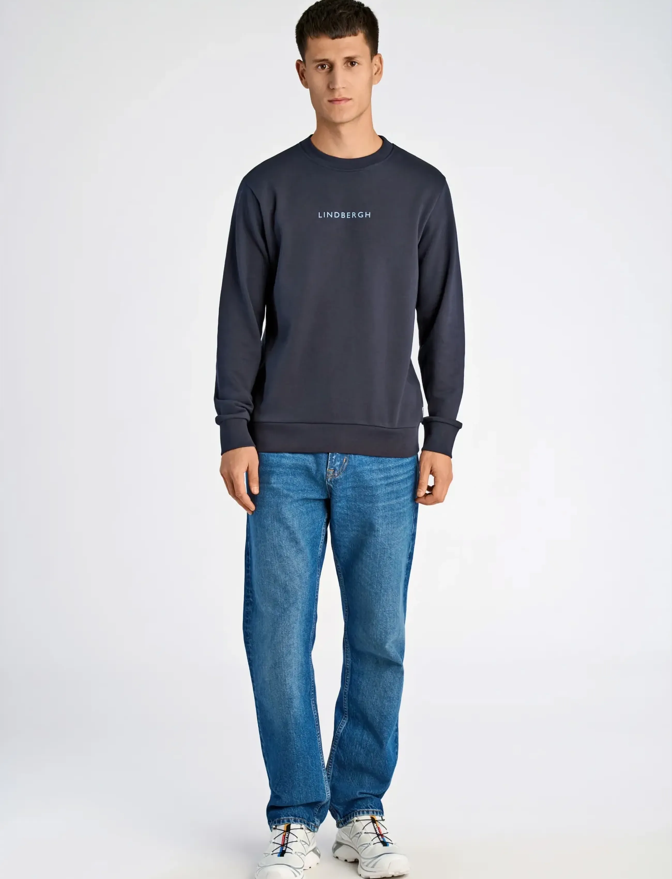 Lindbergh Logo chest print o-neck sweat - Looks for less - NAVY / black