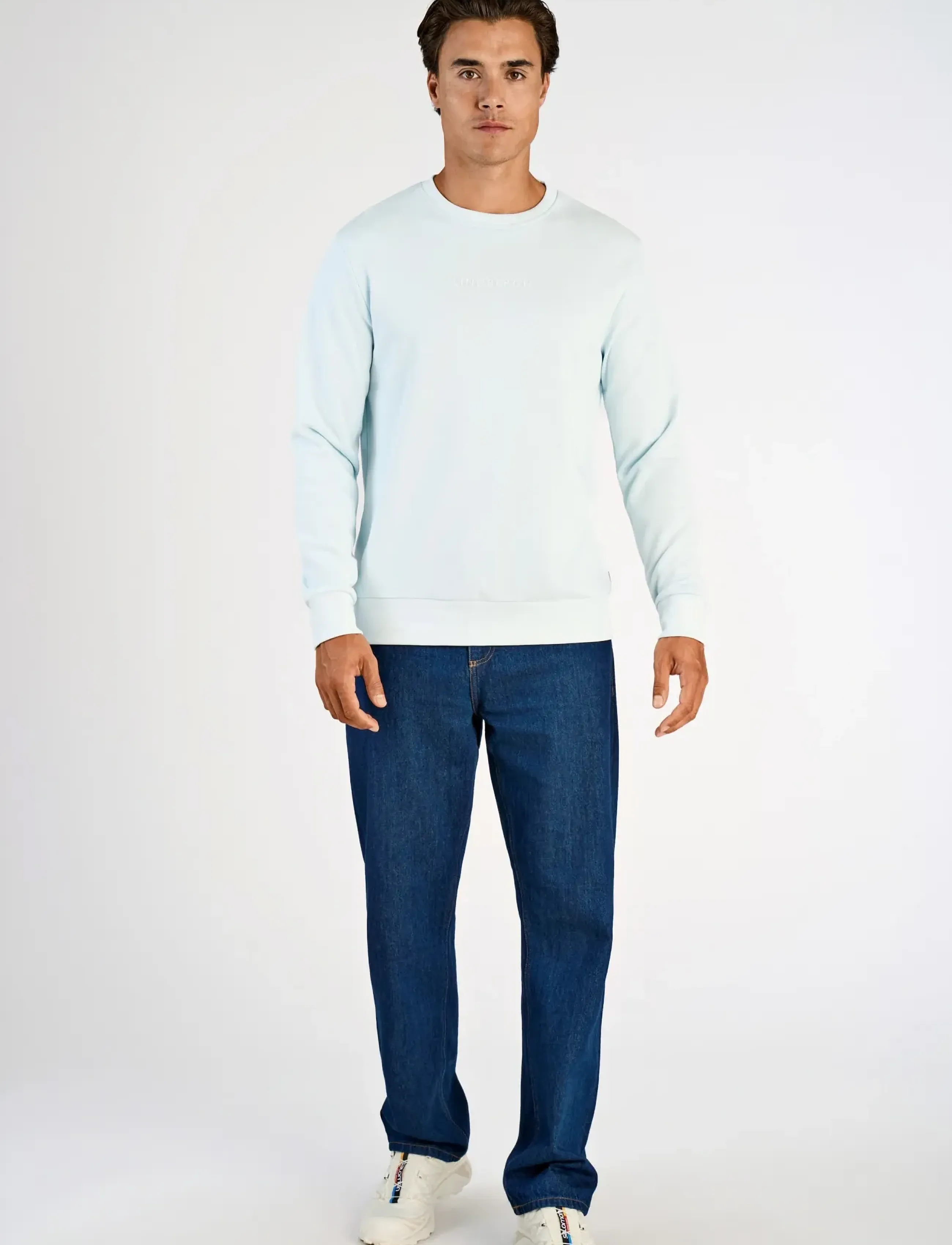 Lindbergh Logo chest print o-neck sweat - Tøj - SOFT BLUE / blue
