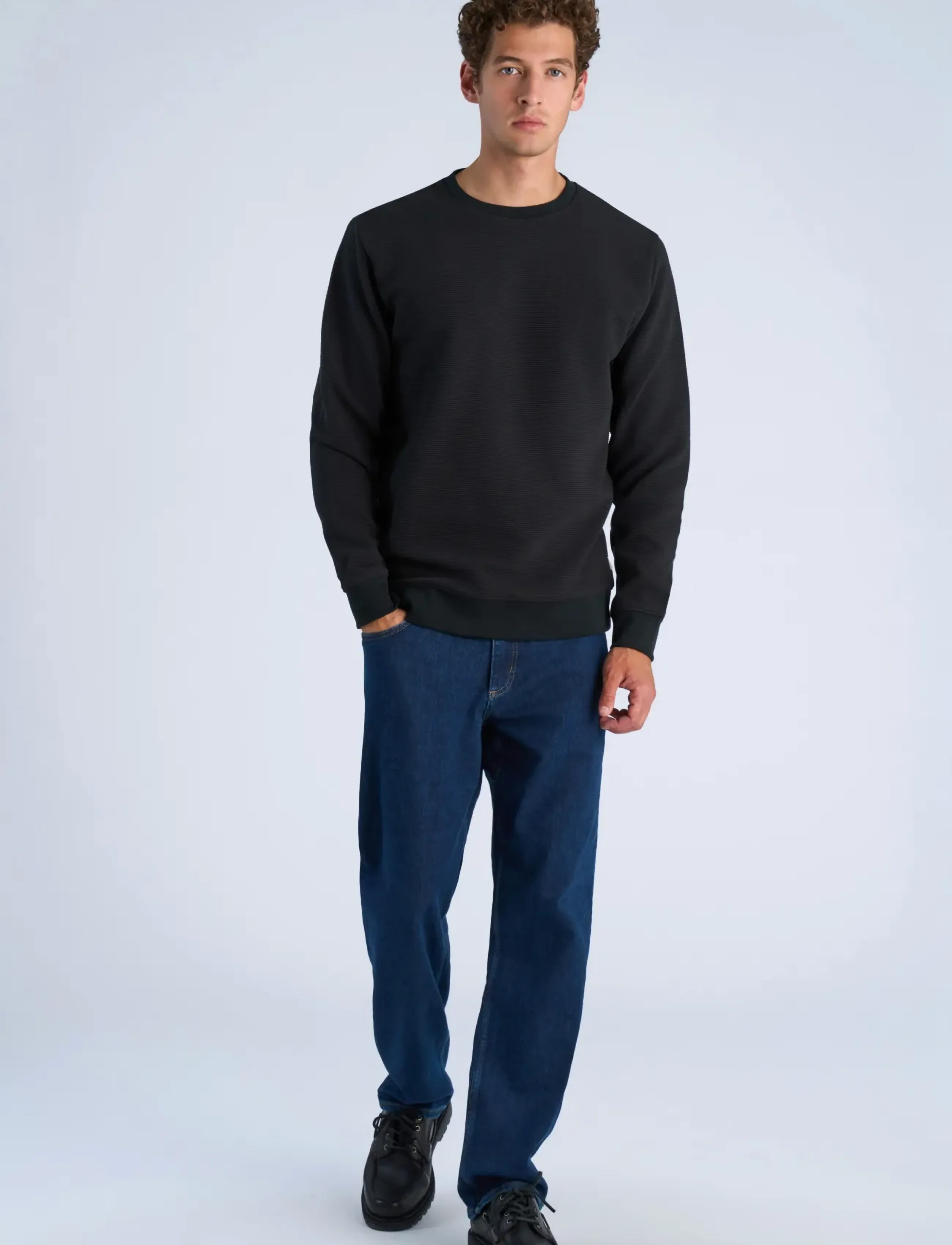 Lindbergh - Mixed structure o-neck - höstkläder - black - 0