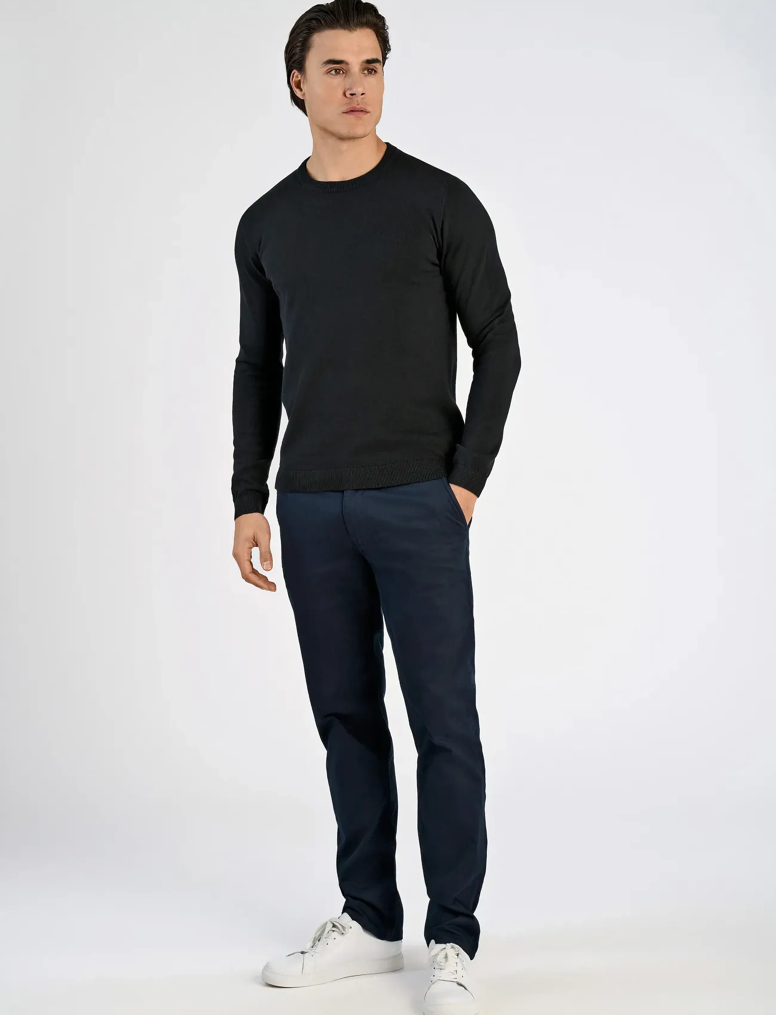 Lindbergh - 100% recycle knit round neck - stickade basplagg - black - 4