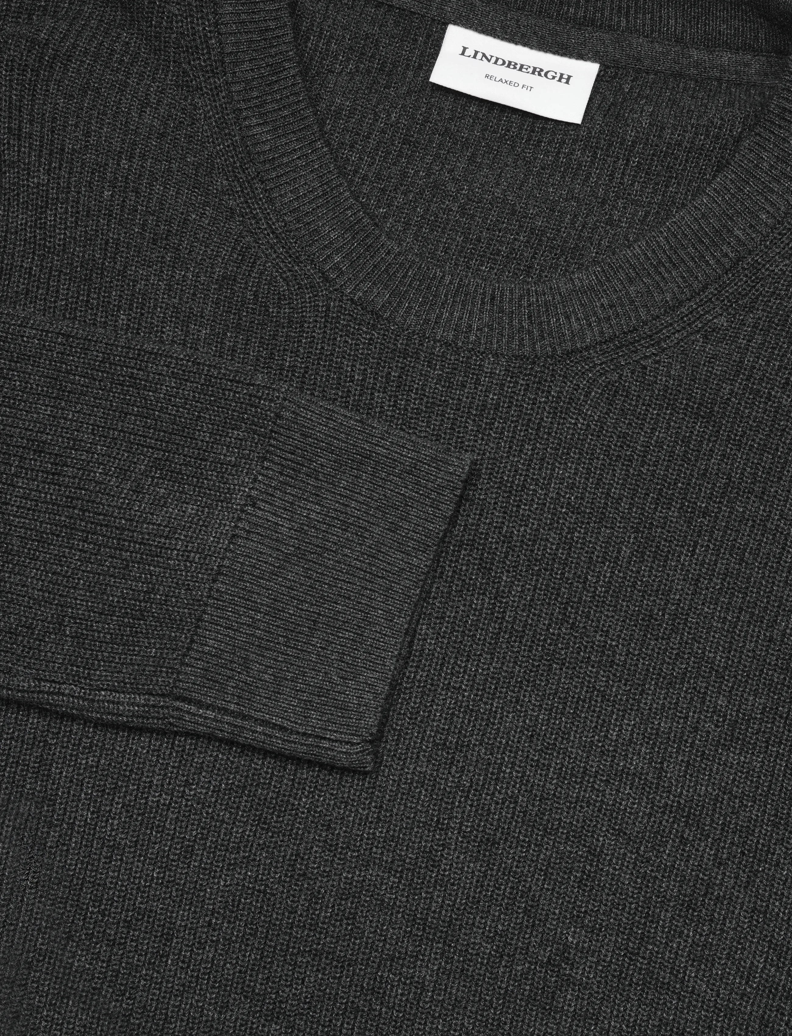 Lindbergh - Recycled round neck knit - basic-strickmode - charcoal - 2