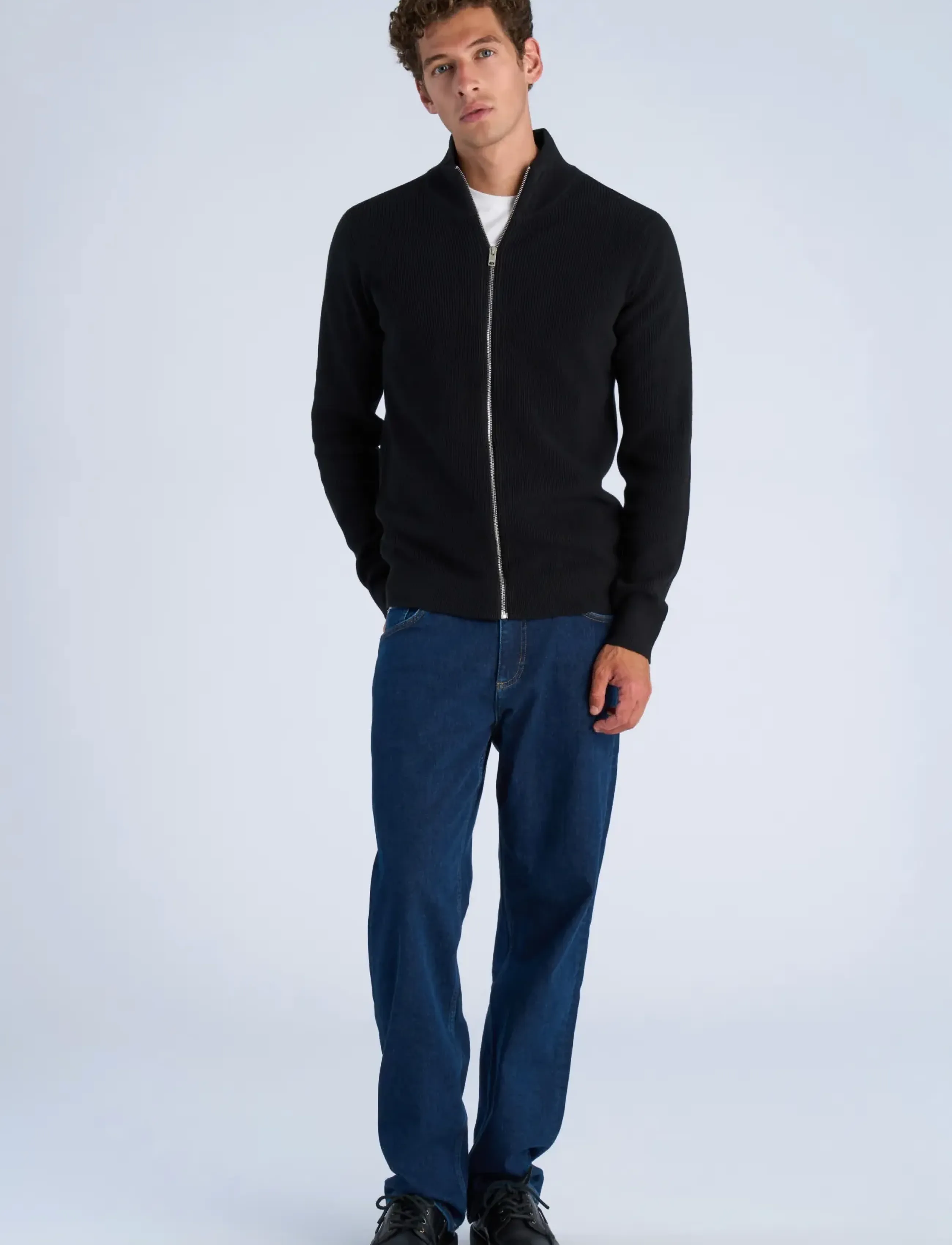 Lindbergh - Recycled full zip knit - höstkläder - black - 0