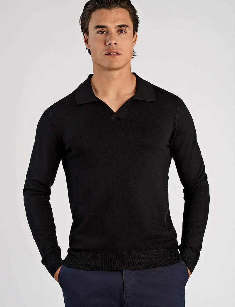 Lindbergh - Ecovero L/S v-neck polo - langärmelige gestrickte polohemden - black - 3