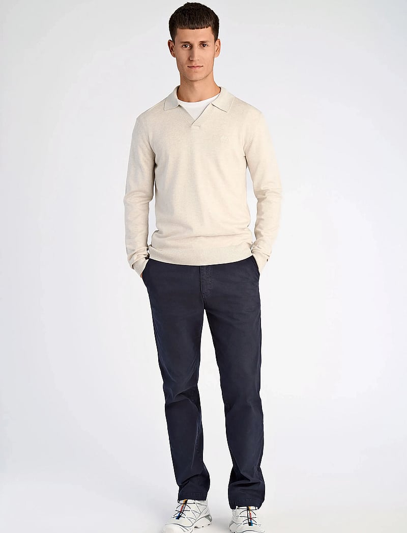 Lindbergh - Ecovero L/S v-neck polo - langärmelige gestrickte polohemden - off white mel - 3