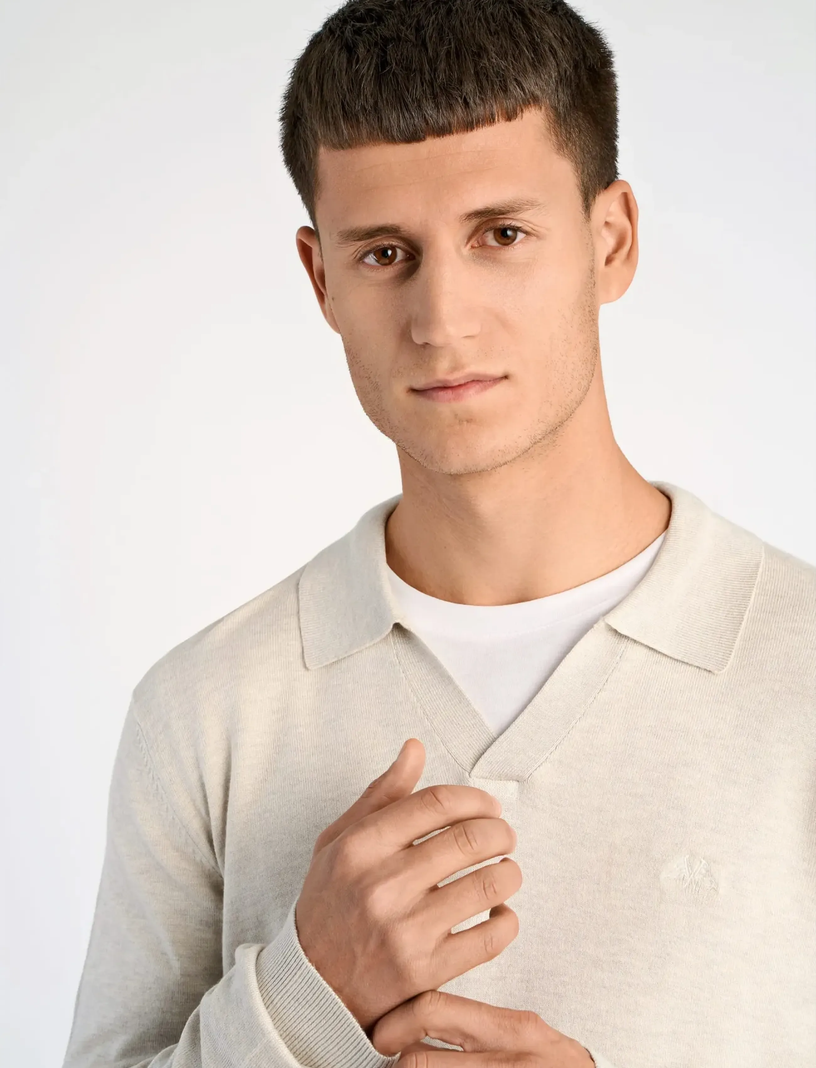Lindbergh - Ecovero L/S v-neck polo - langärmelige gestrickte polohemden - off white mel - 5