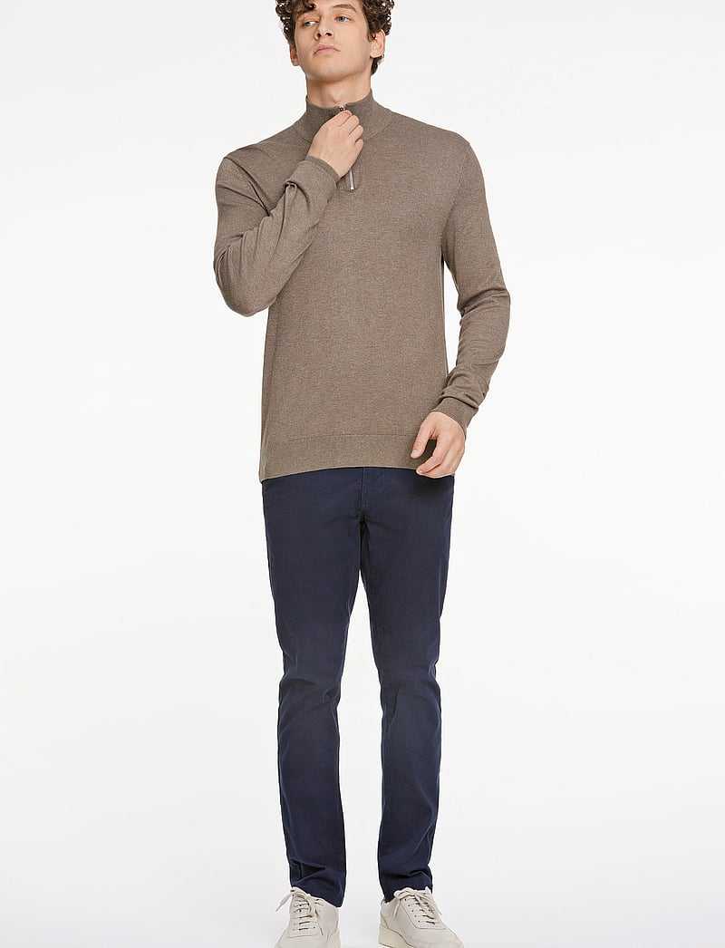 Lindbergh - Ecovero half zip L/S knit - pullover mit halbem reißverschluss - dk sand mel - 4