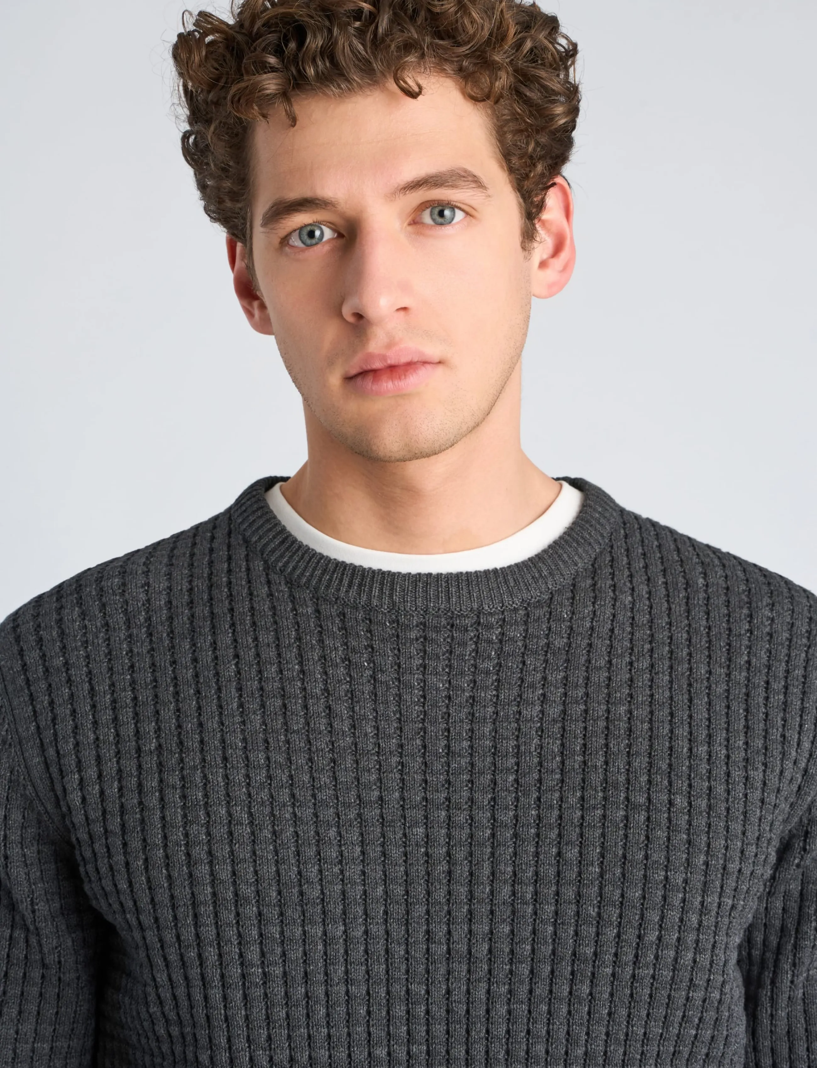 Lindbergh - Structure o-neck knit - charcoal mel - 5