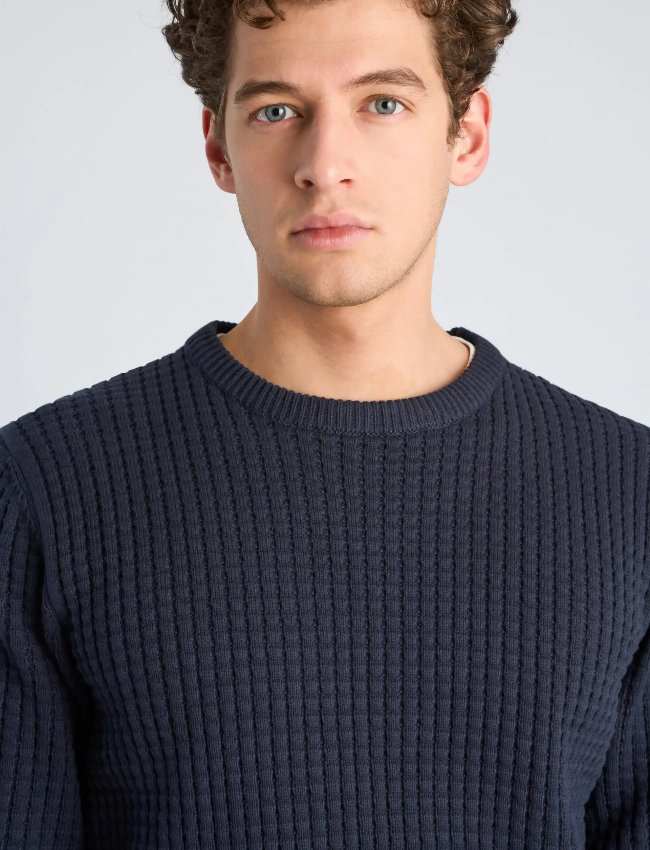 Lindbergh - Structure o-neck knit - navy - 5