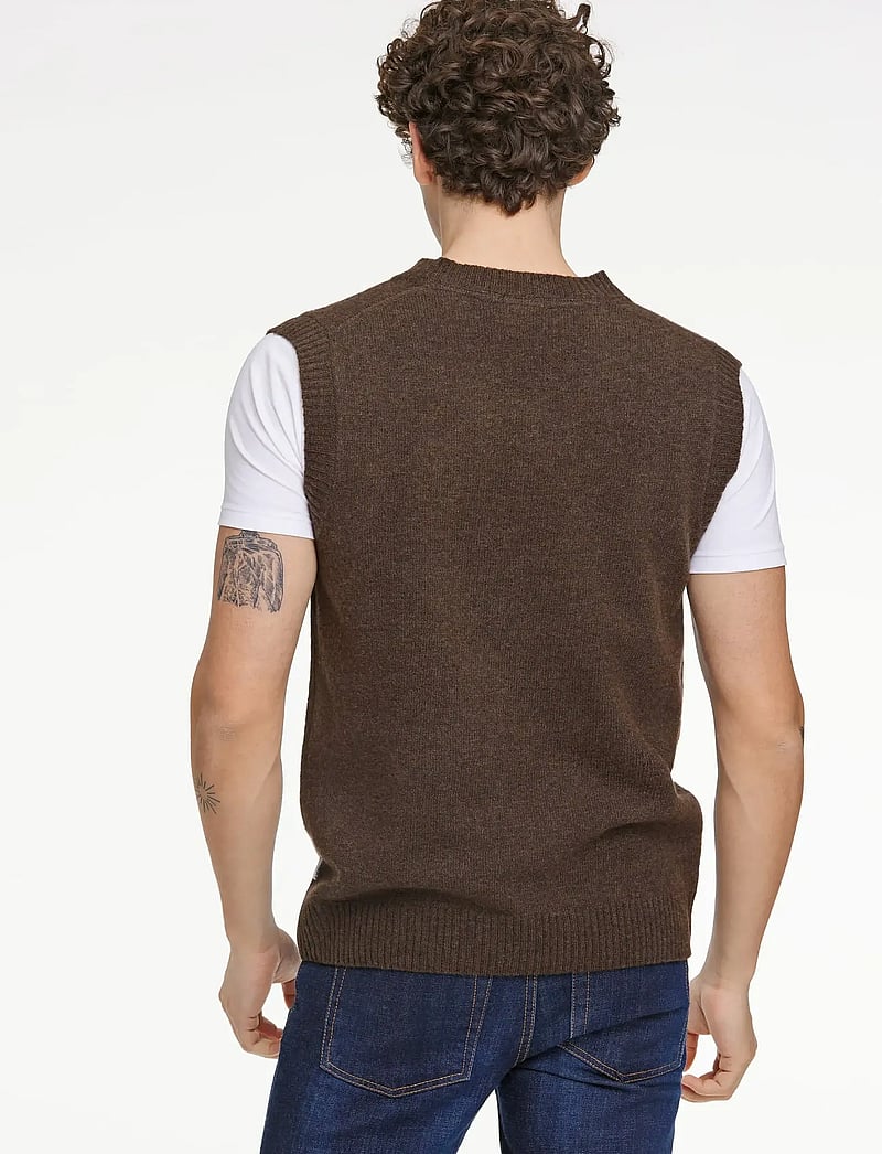Lindbergh - Lambswool v-neck slipover - stickade västar - dk brown mel - 4