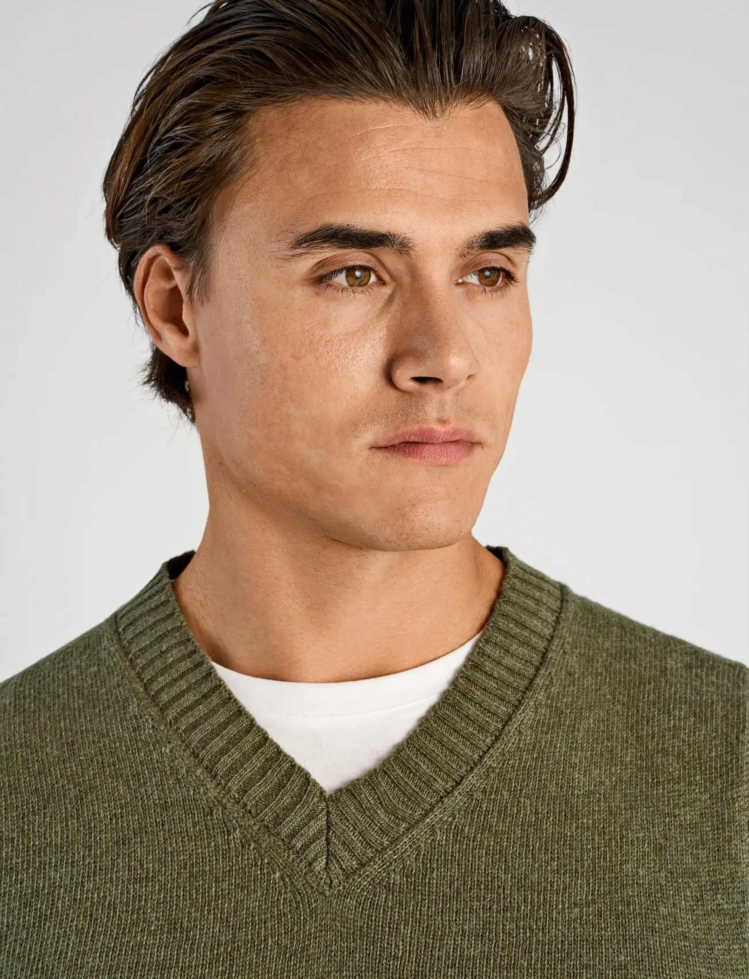 Lindbergh - Lambswool v-neck slipover - knitted vests - dusty army - 5