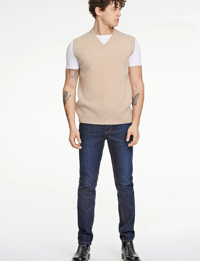 Lindbergh - Lambswool v-neck slipover - knitted vests - lt sand mel - 0