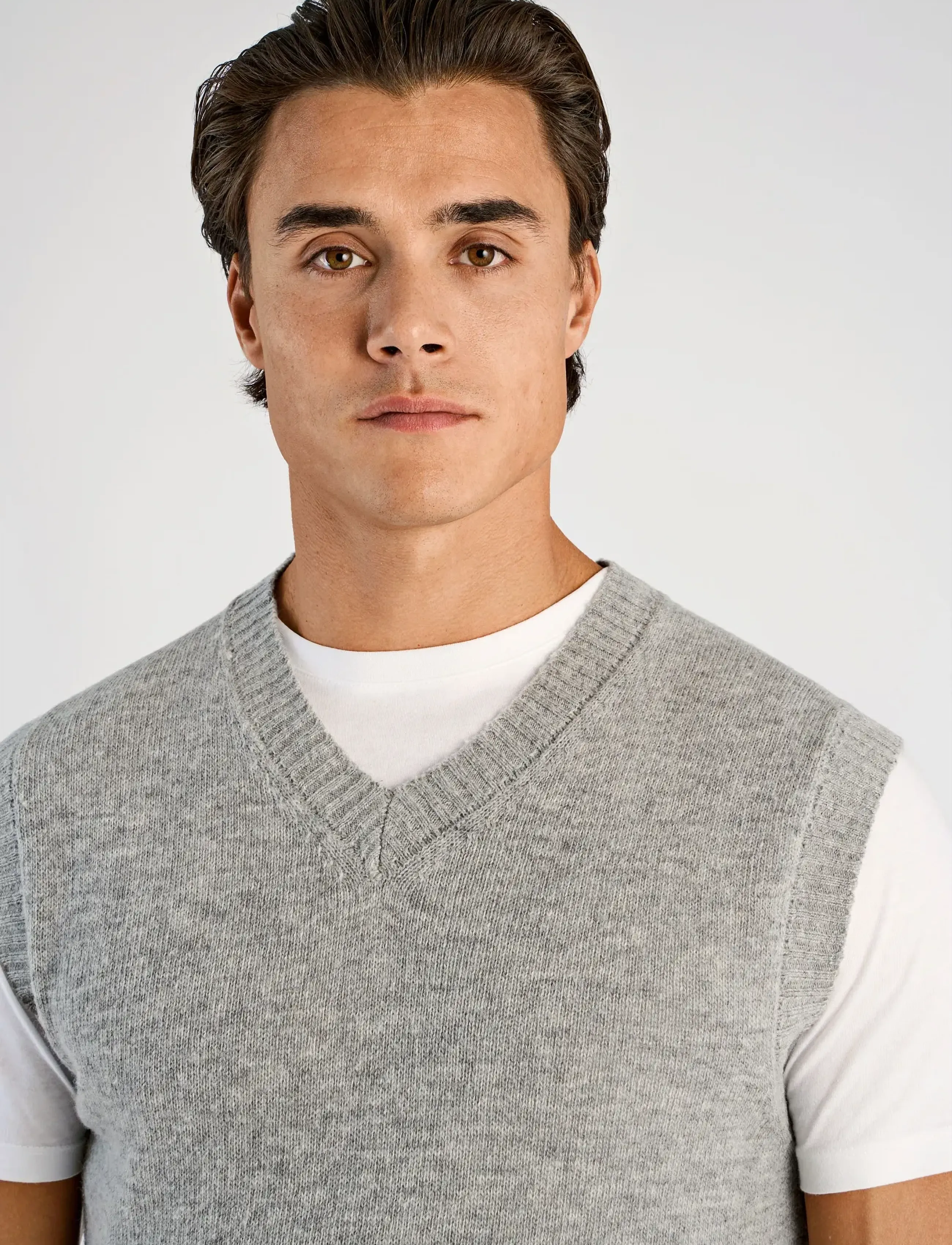 Lindbergh - Lambswool v-neck slipover - knitted vests - mid grey mel - 5