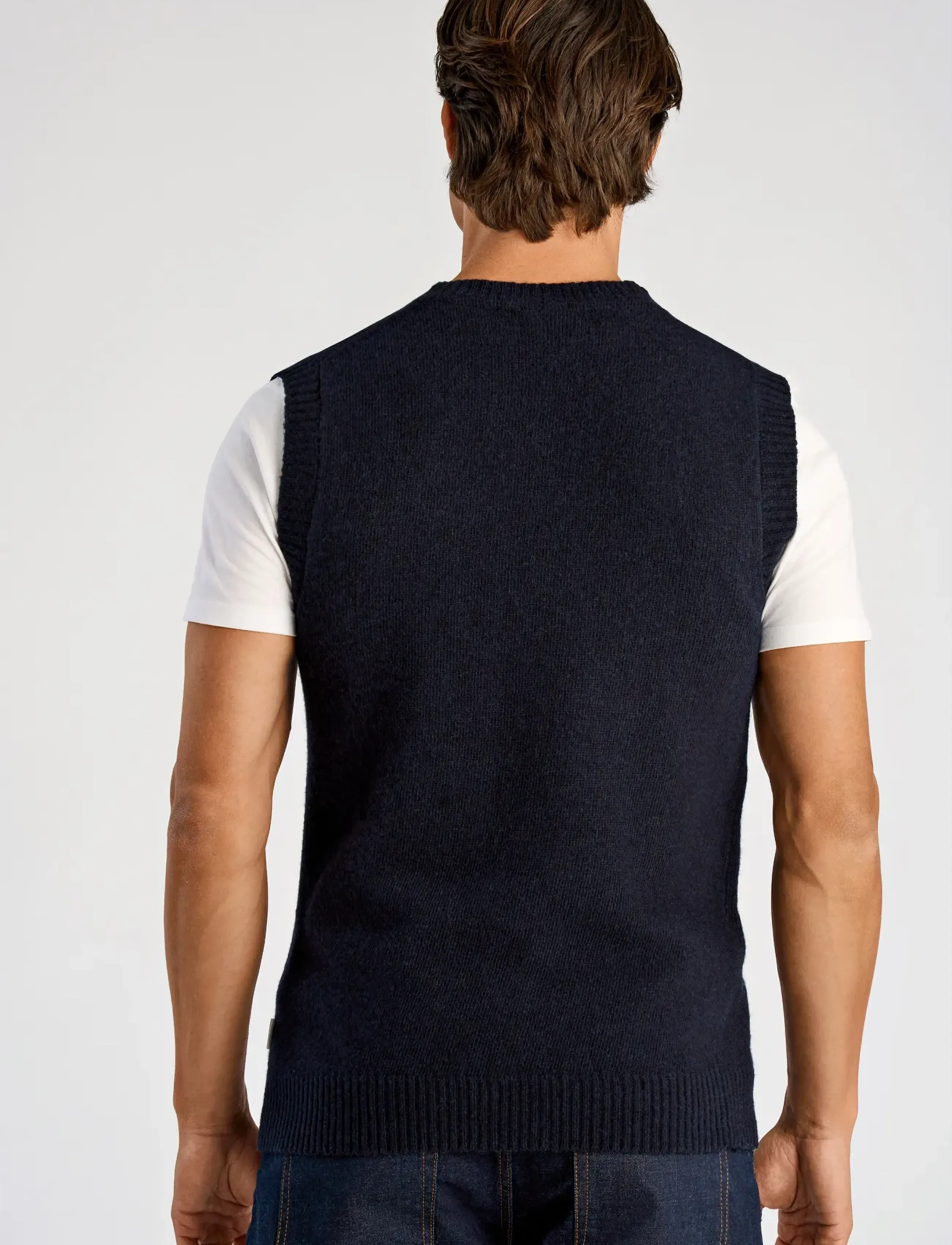 Lindbergh - Lambswool v-neck slipover - stickat - navy - 3
