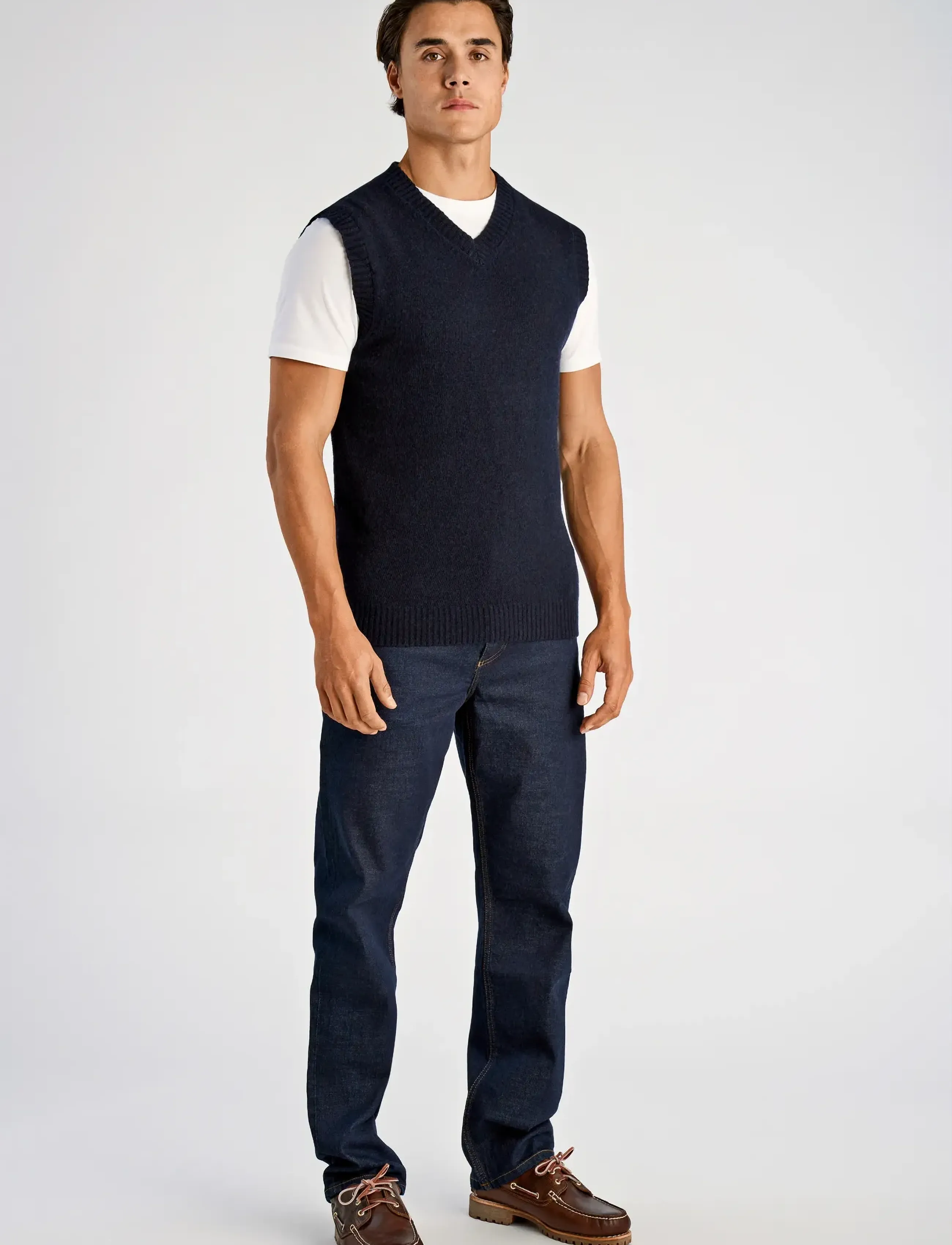 Lindbergh - Lambswool v-neck slipover - stickat - navy - 4
