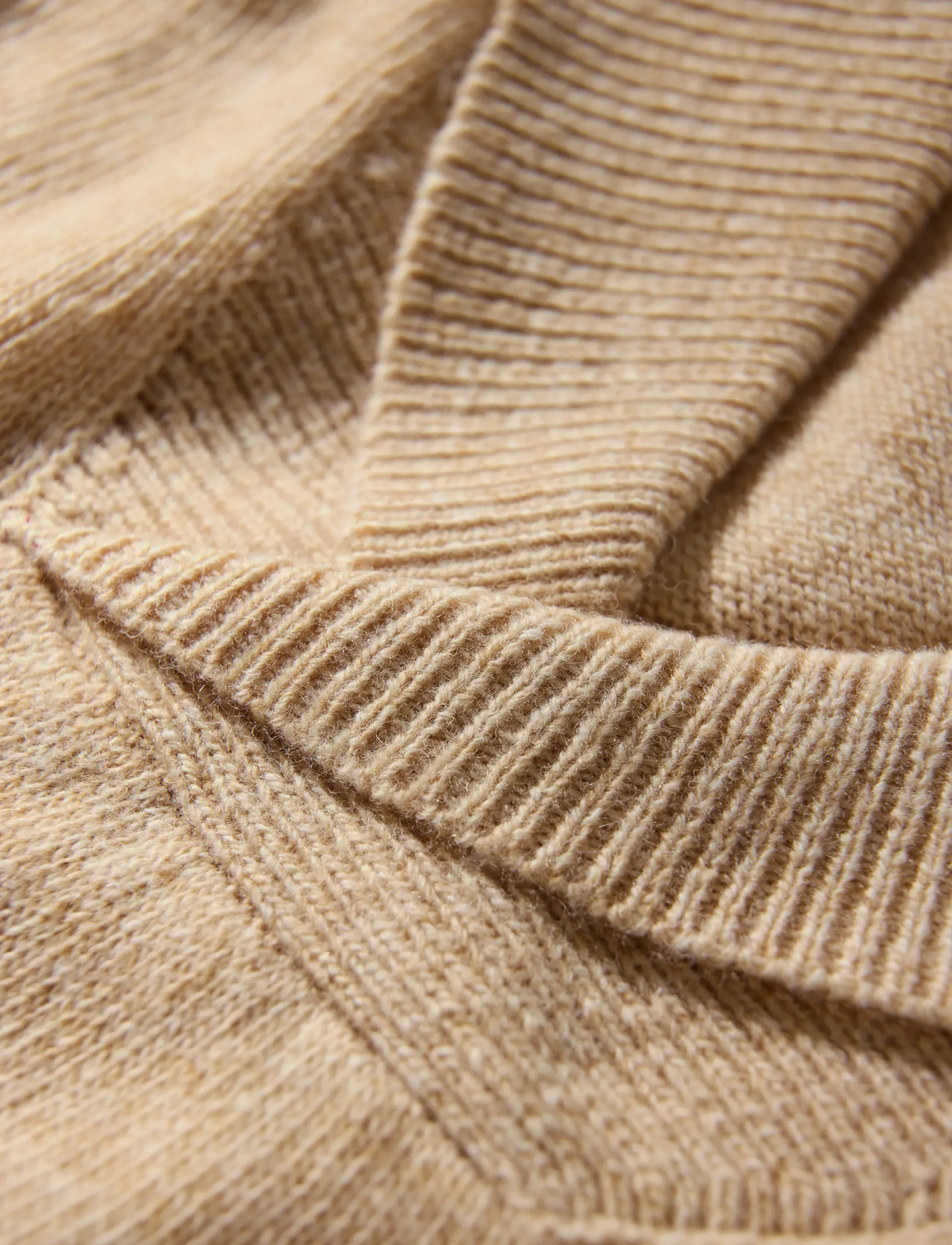 Lindbergh - Lambswool L/S shawl collar knit - pulls col v - lt sand mel - 2