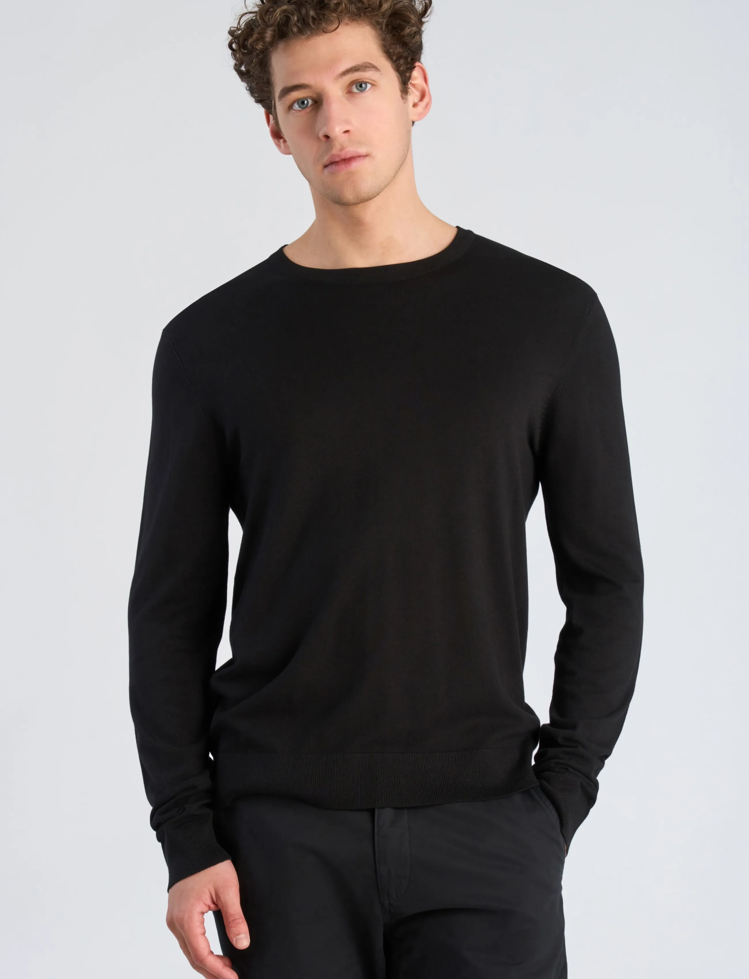 Lindbergh - Soft viscose blend o-neck knit - rund hals - black - 3