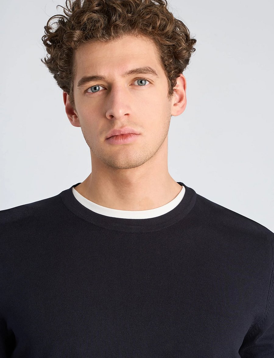 Lindbergh - Soft viscose blend o-neck knit - round necks - navy blue - 5