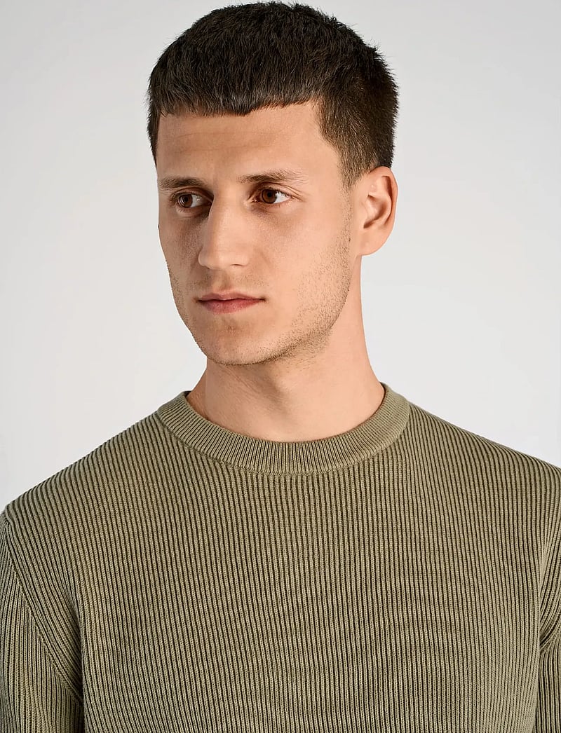 Lindbergh - Rib knitted o-neck knit - Ümmarguse kaelusega kudumid - dusty army - 5