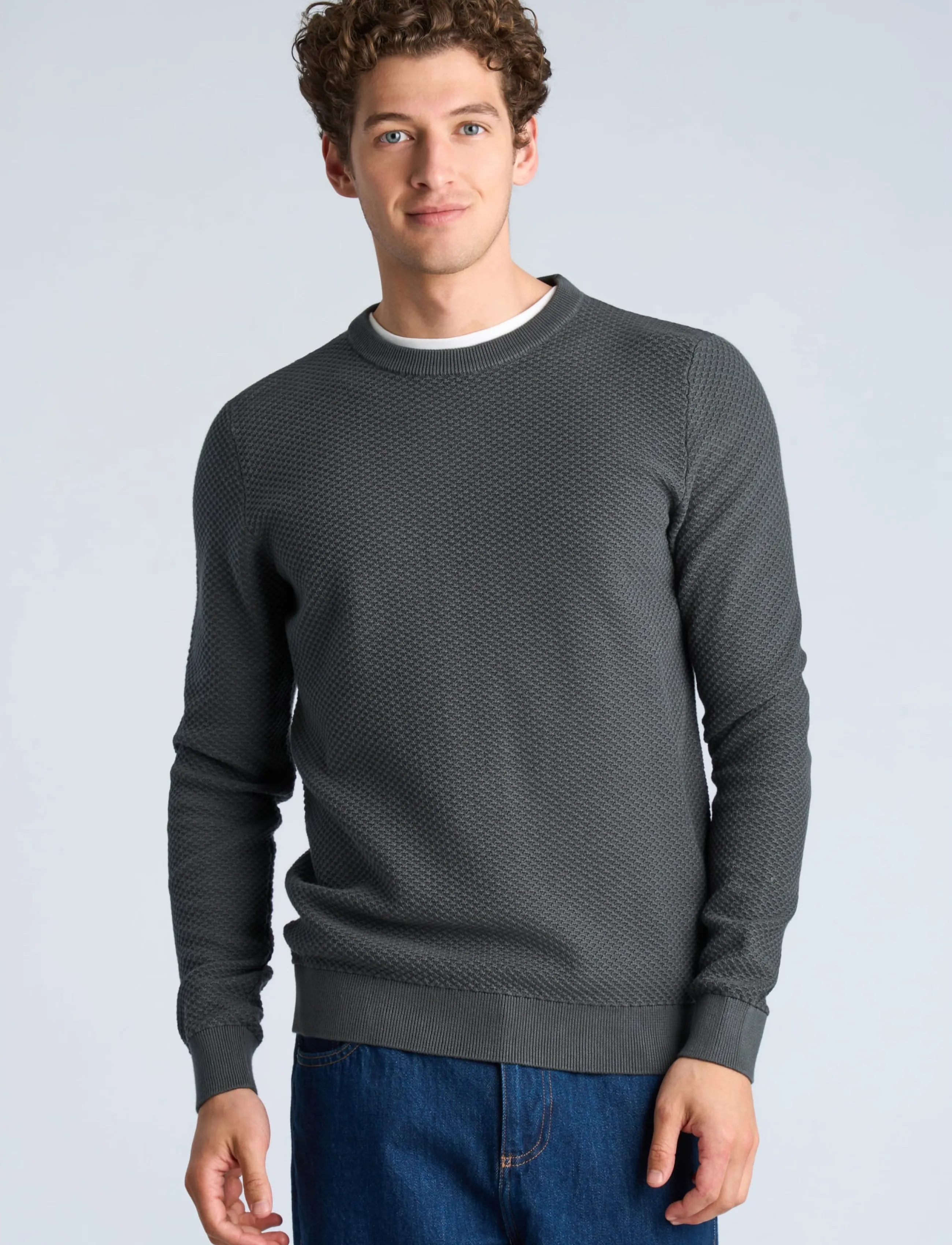 Lindbergh Structure O-Neck Knit stickade tröjor herr – bild 2
