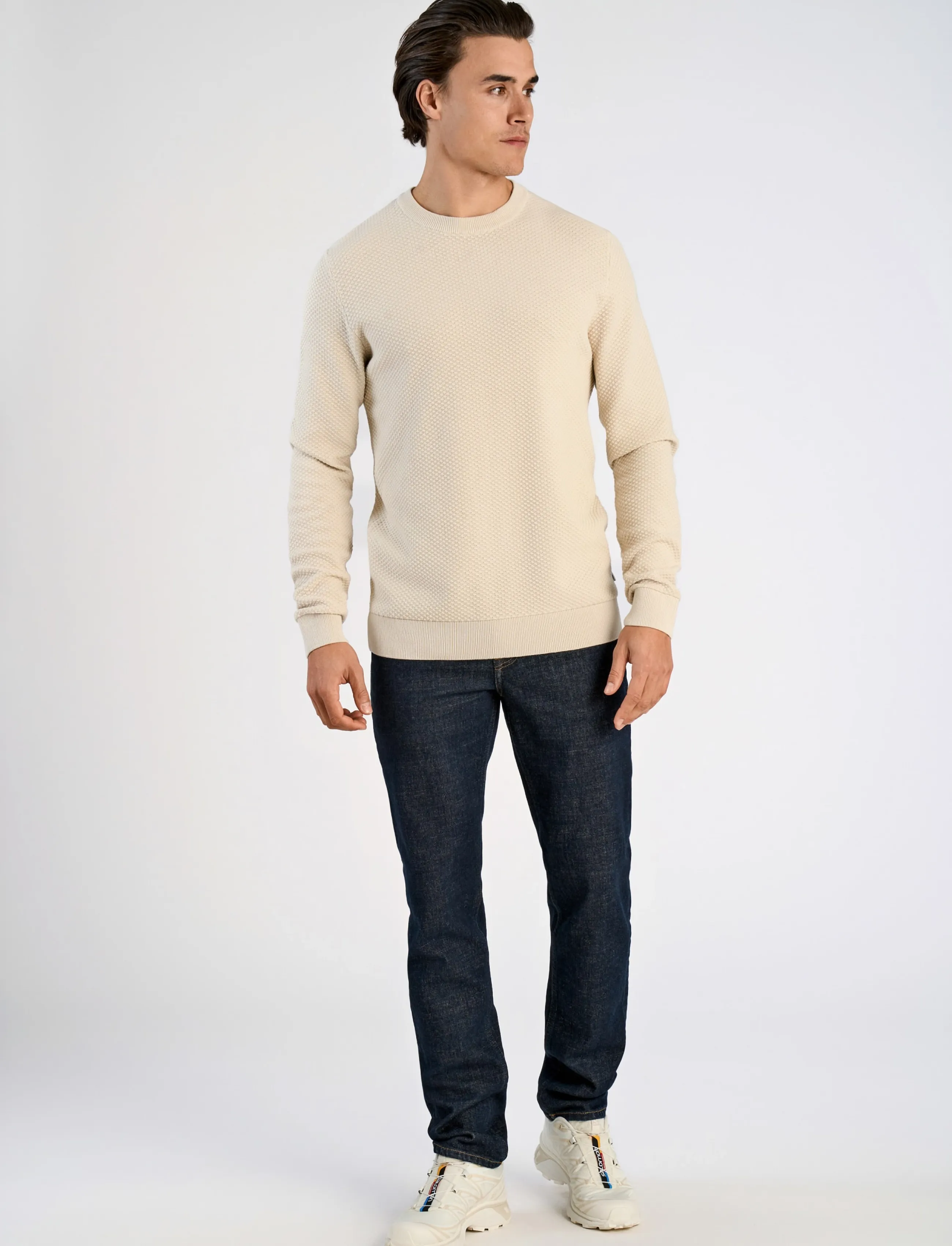 Structure O-Neck Knit