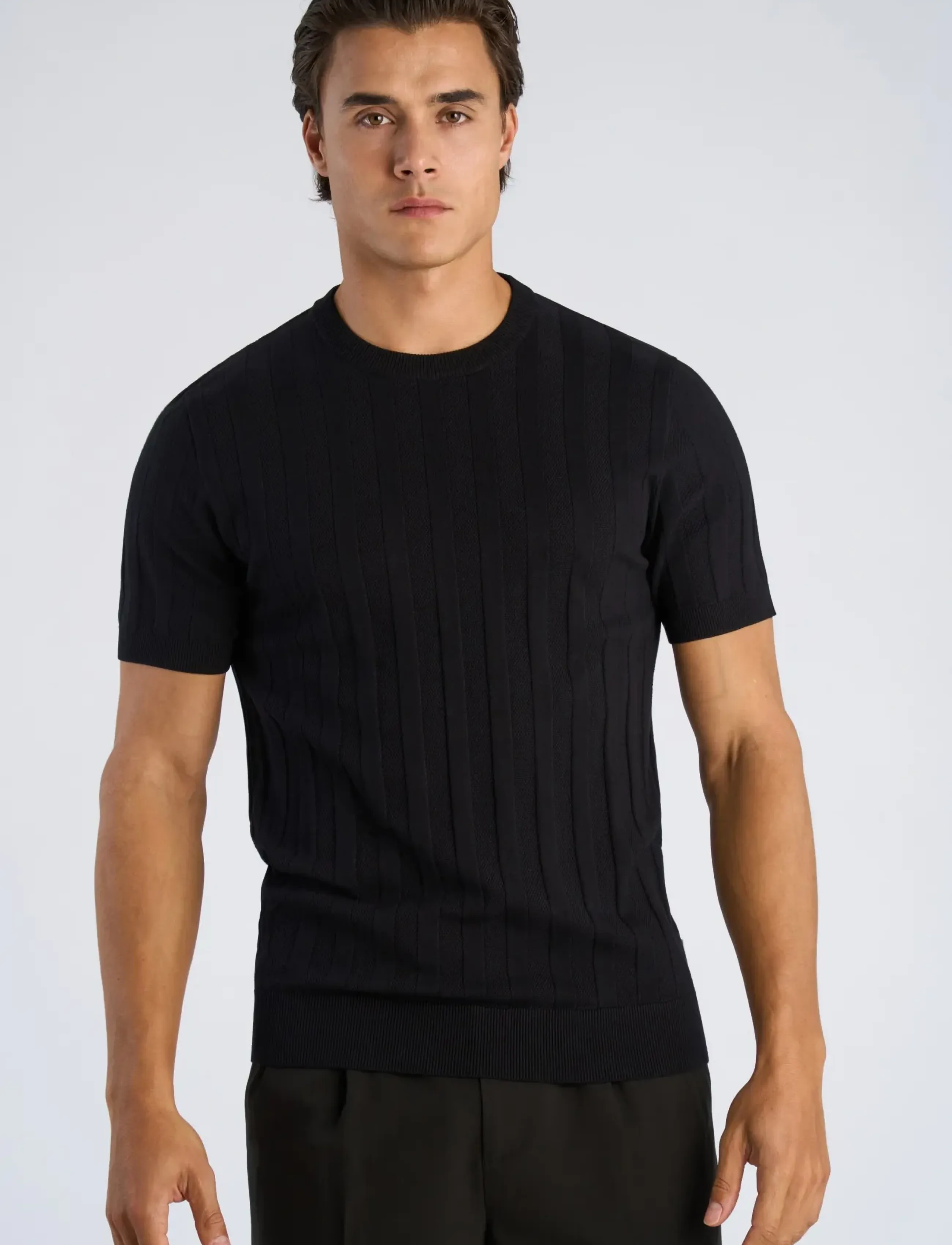 Lindbergh - Knitted crew neck t-shirt - kurzärmelig - dusty black - 3