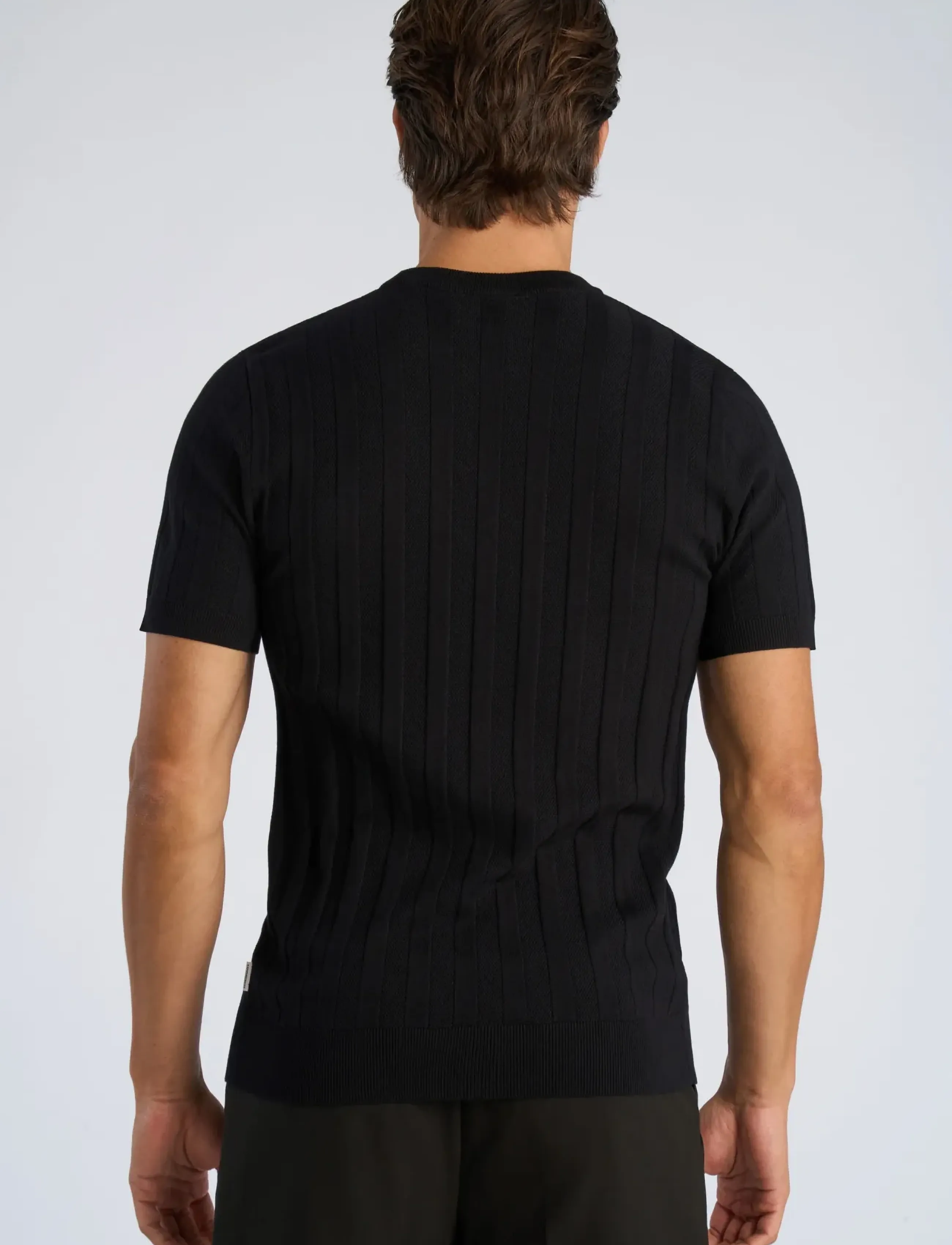 Lindbergh - Knitted crew neck t-shirt - kurzärmelig - dusty black - 4