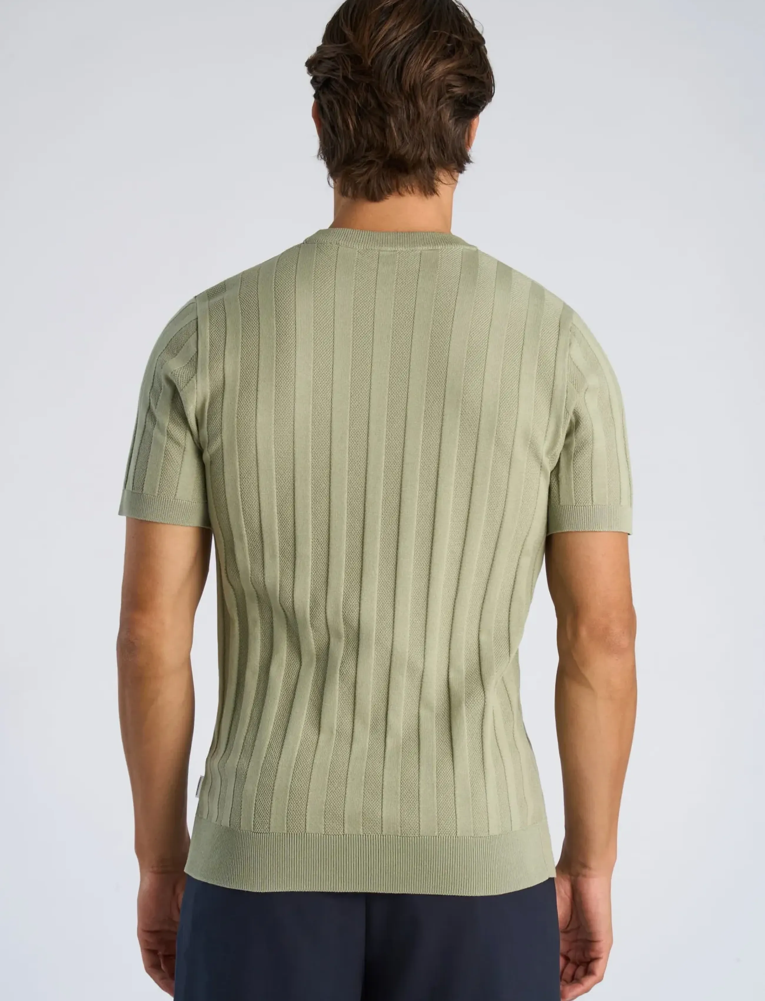 Lindbergh - Knitted crew neck t-shirt - short-sleeved t-shirts - dusty green - 4