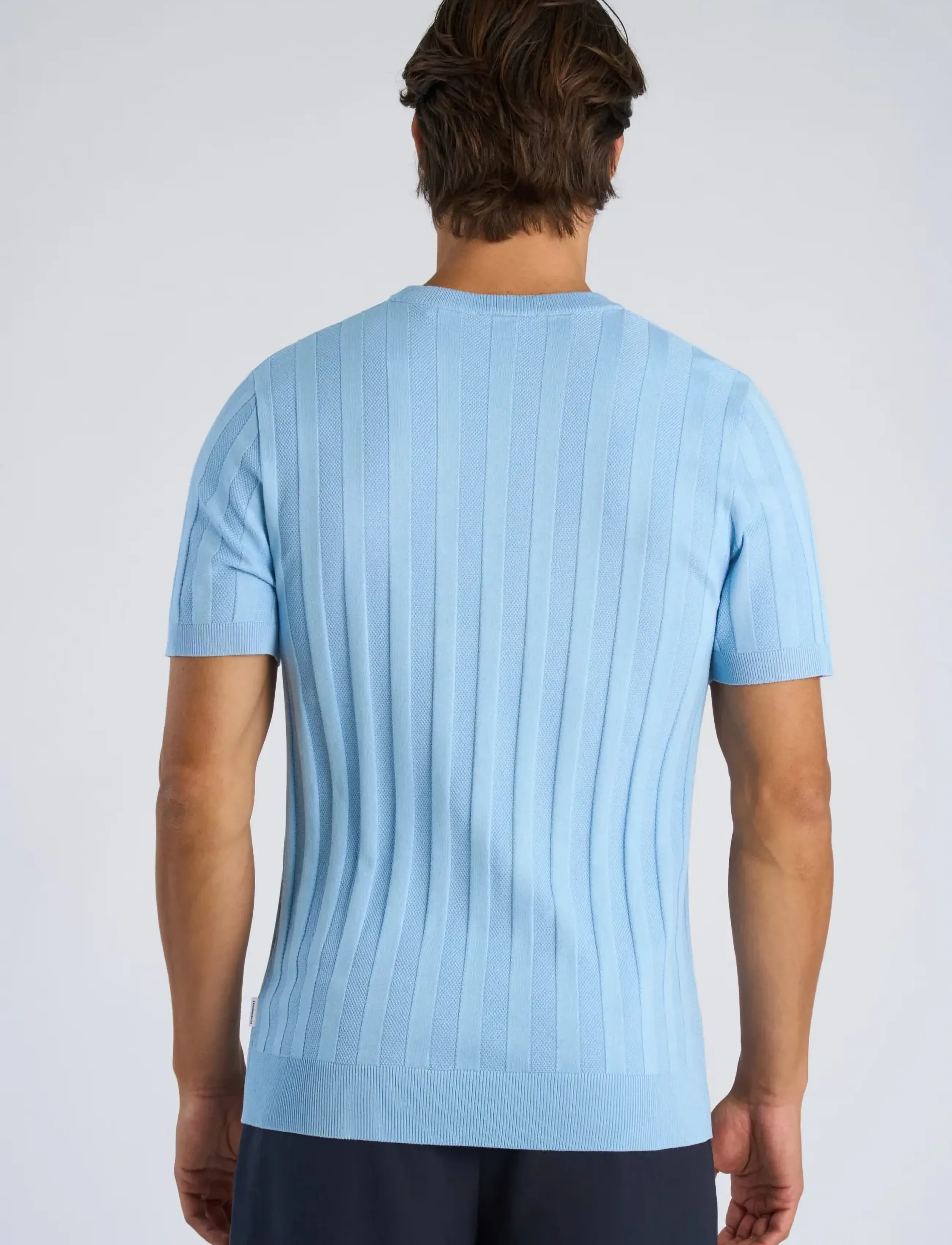 Lindbergh - Knitted crew neck t-shirt - short-sleeved t-shirts - lt blue - 4
