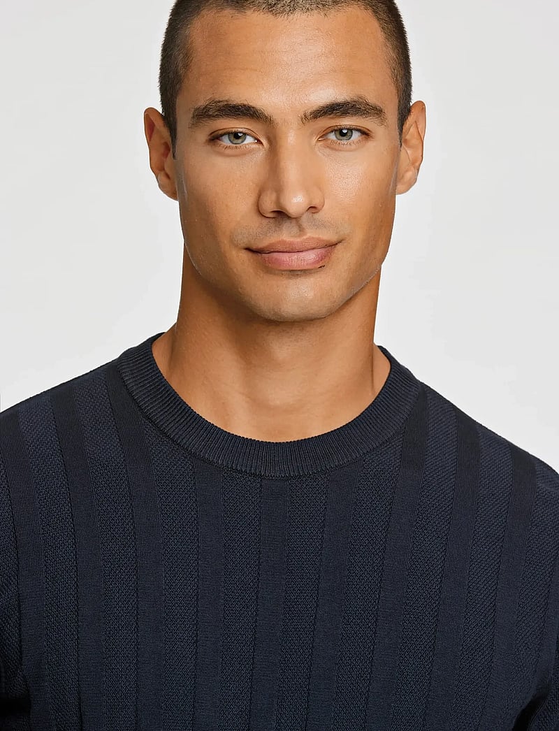 Lindbergh - Knitted crew neck t-shirt - lühikeste varrukatega t-särgid - navy - 5