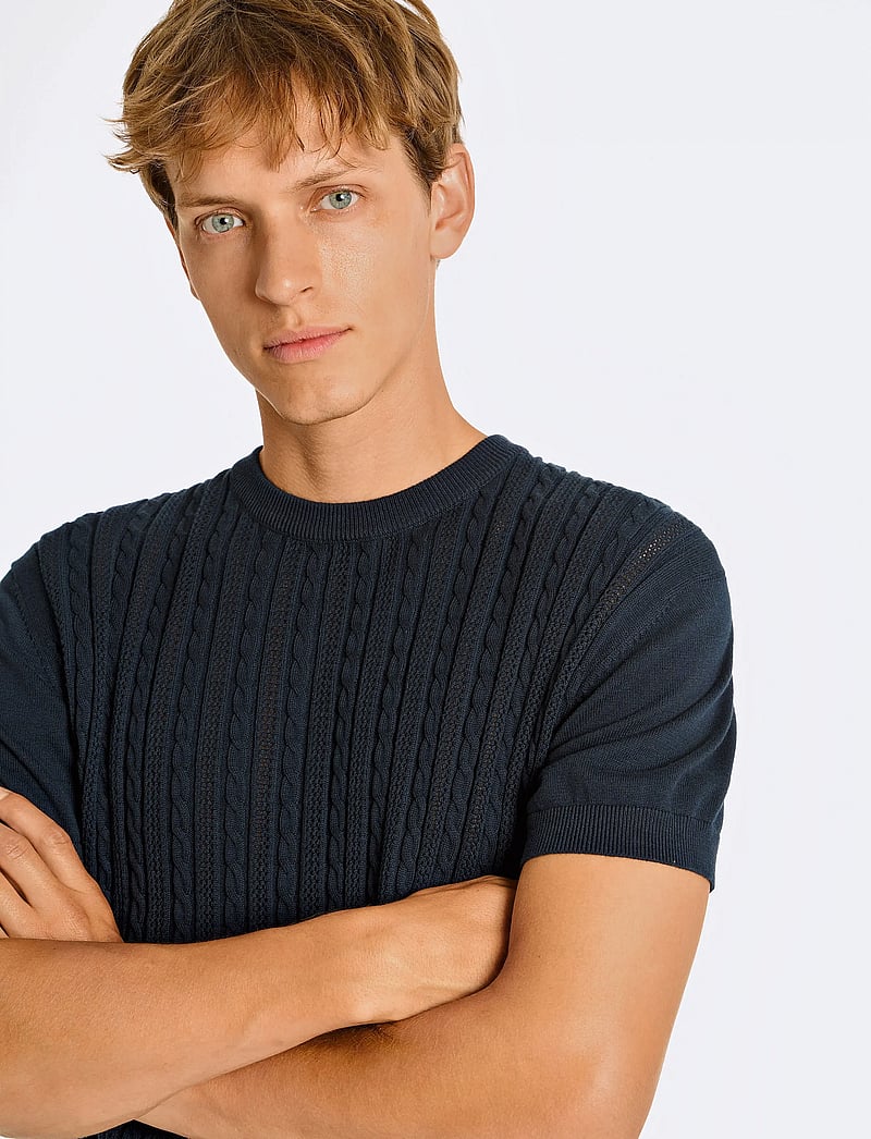 Lindbergh - Knitted S/S o-neck tee - kootud polosärgid - navy - 5