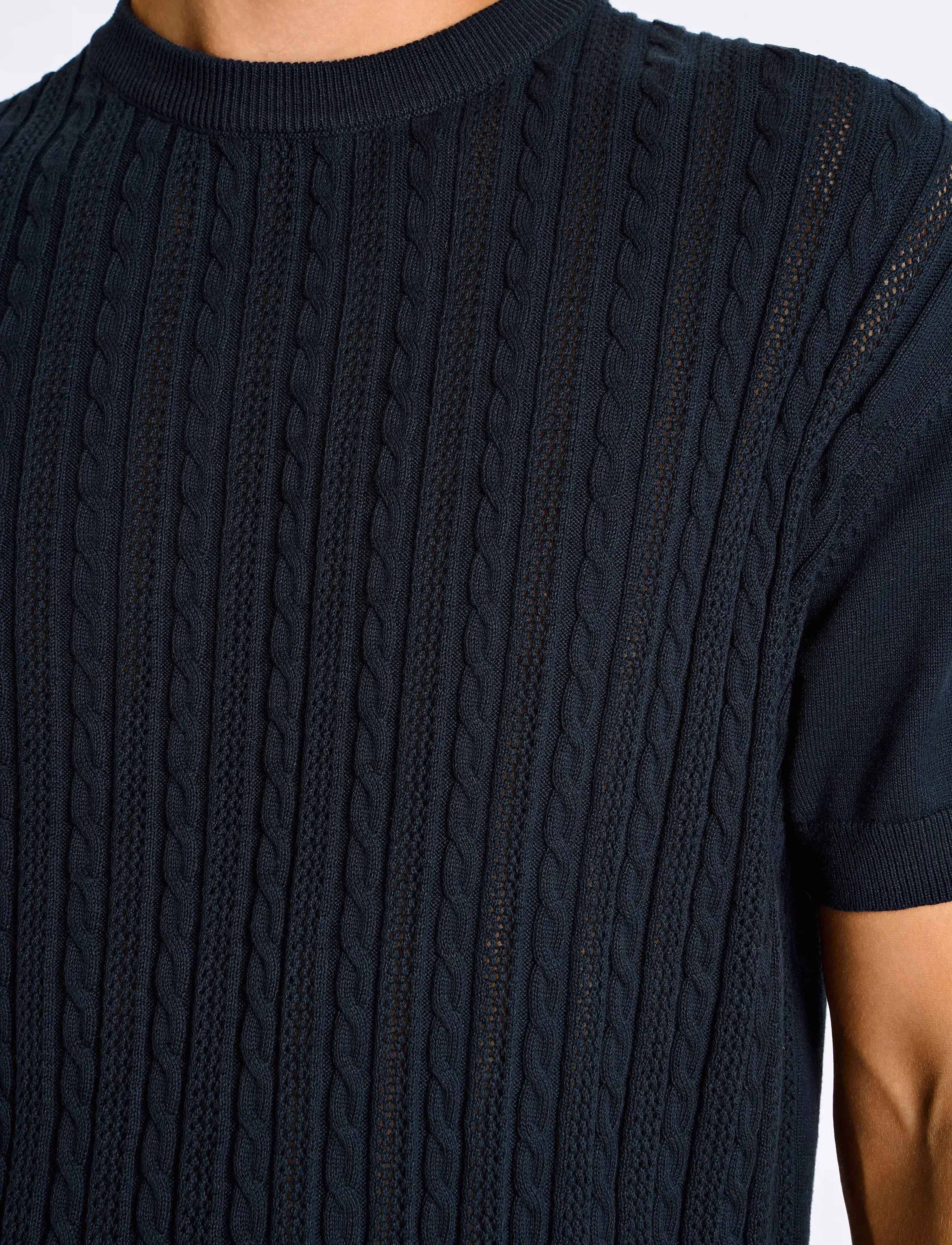Lindbergh Knitted S/S O-Neck Tee t-shirts - bas herr – bild 5