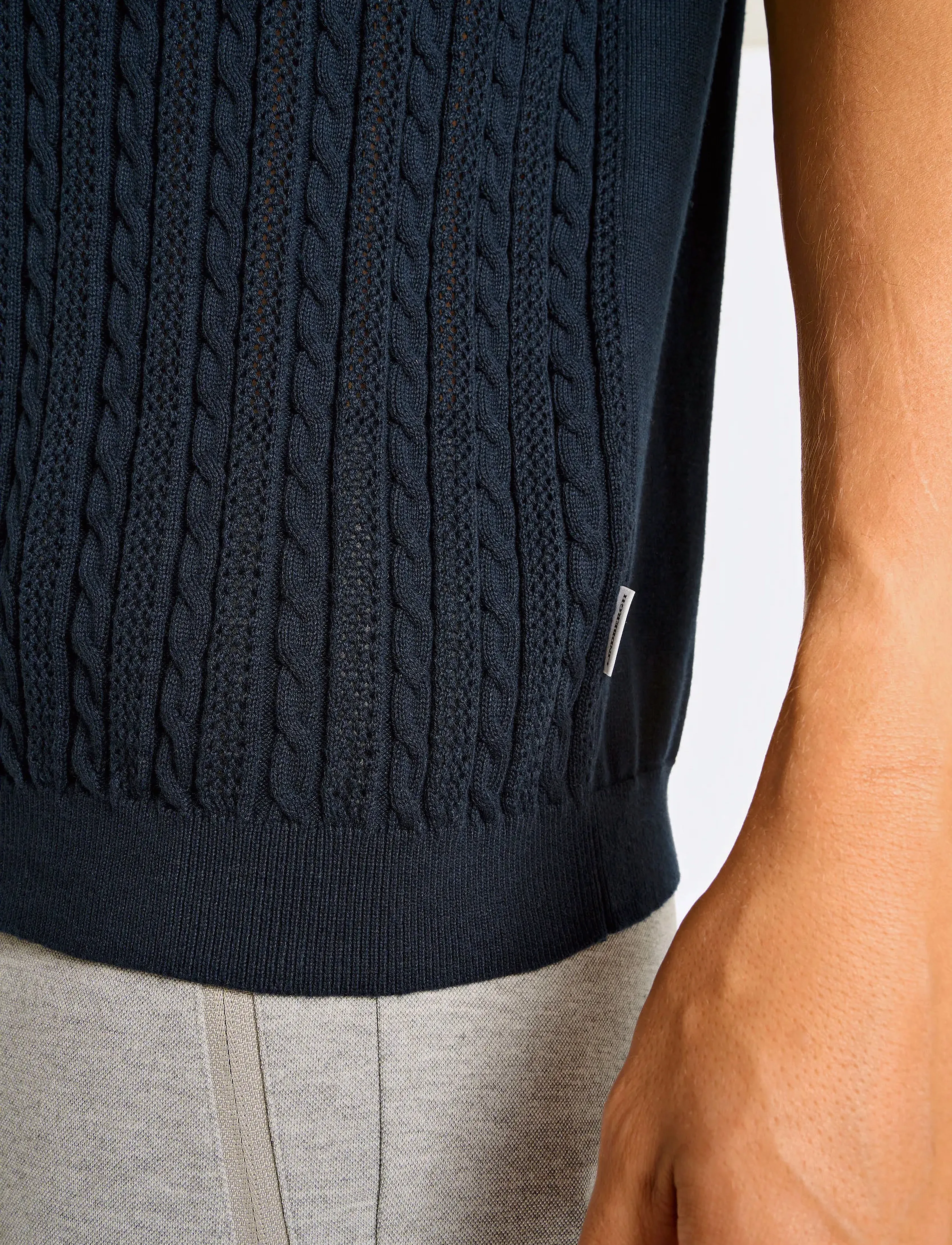 Lindbergh Knitted S/S O-Neck Tee t-shirts - bas herr – bild 6