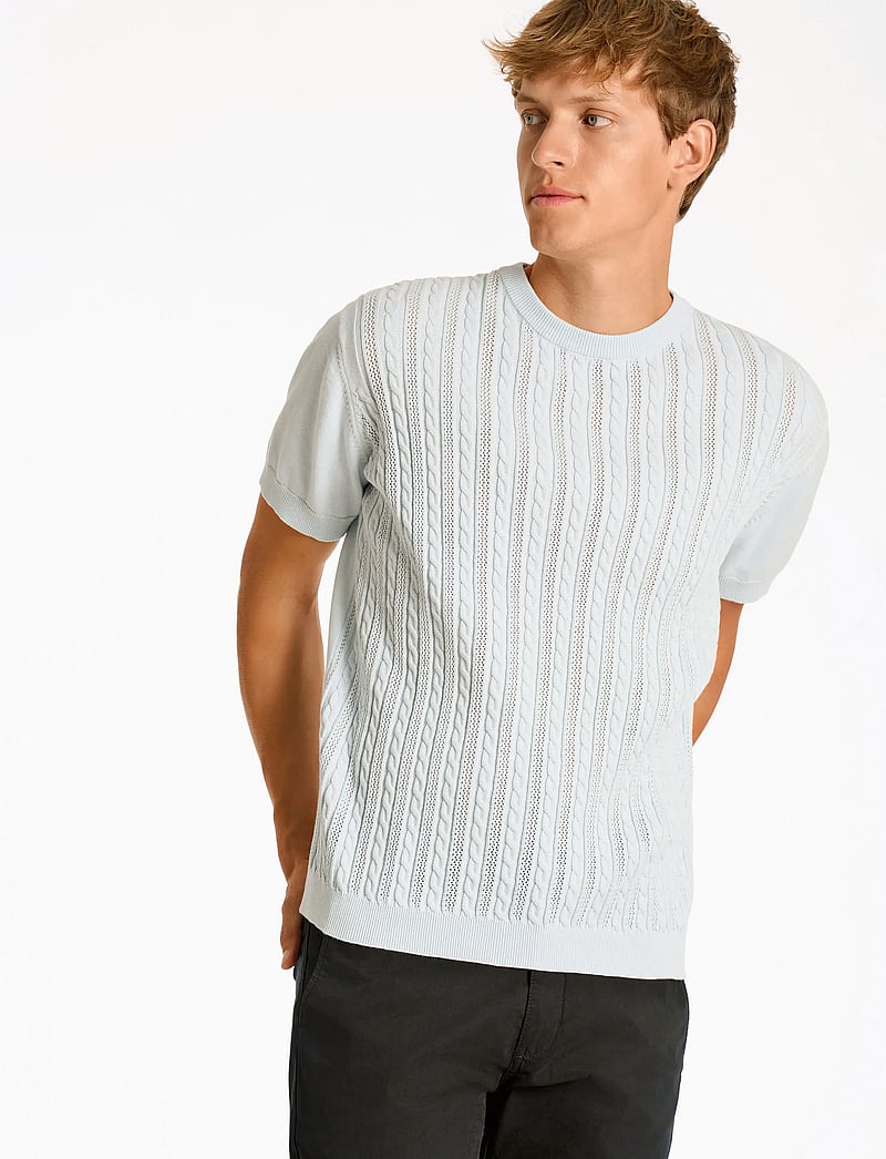Lindbergh - Knitted S/S o-neck tee - trikotažiniai polo marškinėliai - pastel blue - 0