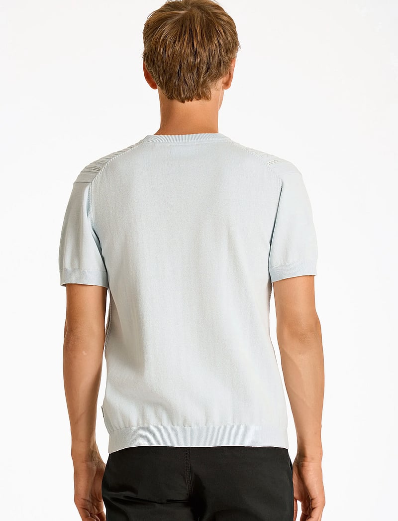 Lindbergh - Knitted S/S o-neck tee - trikotažiniai polo marškinėliai - pastel blue - 3