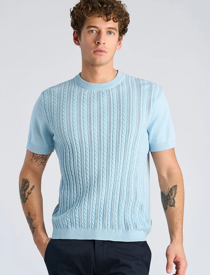Lindbergh - Knitted S/S o-neck tee - gestrickte polohemden - sky blue - 3