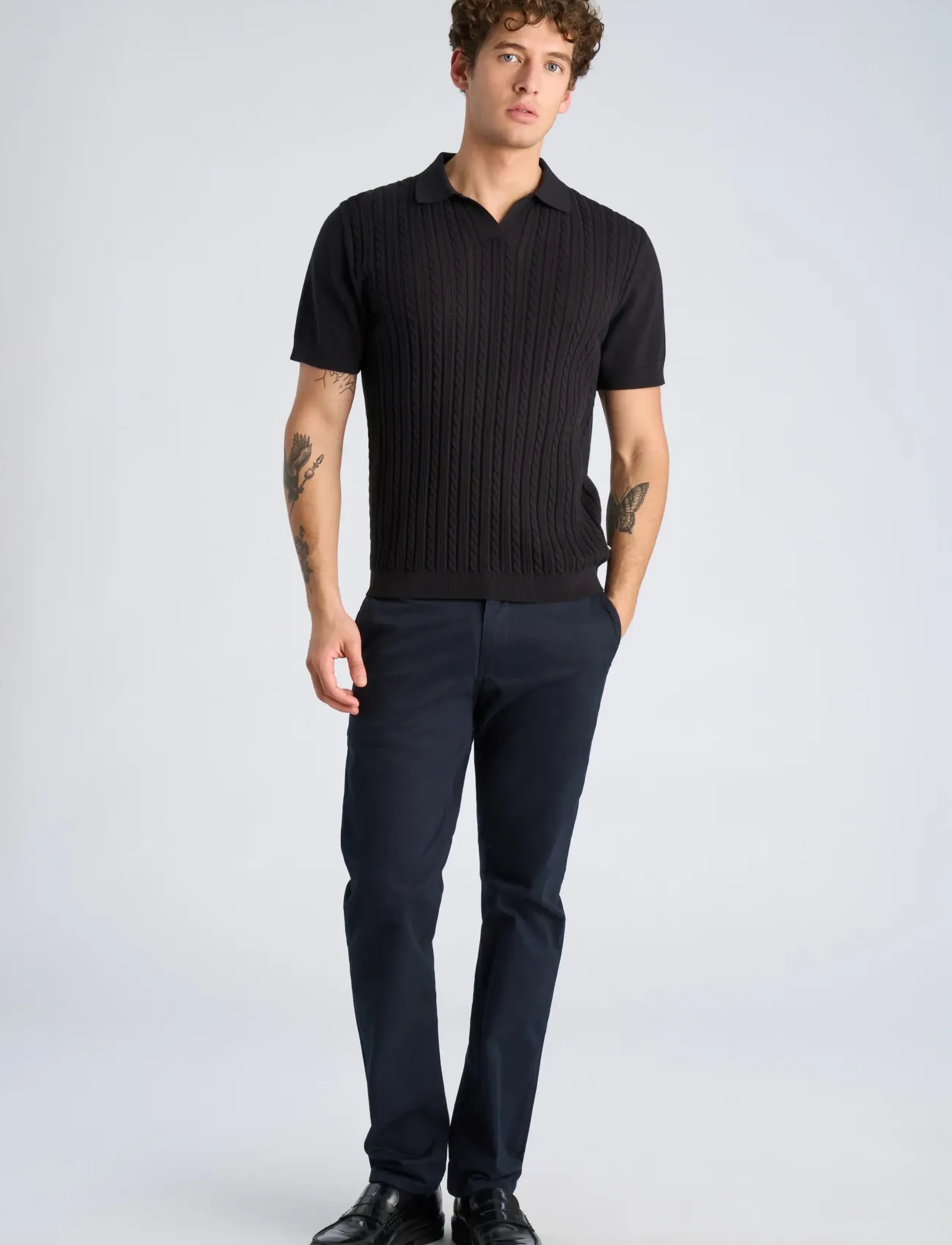 Knitted S/S Cable V-Neck Polo