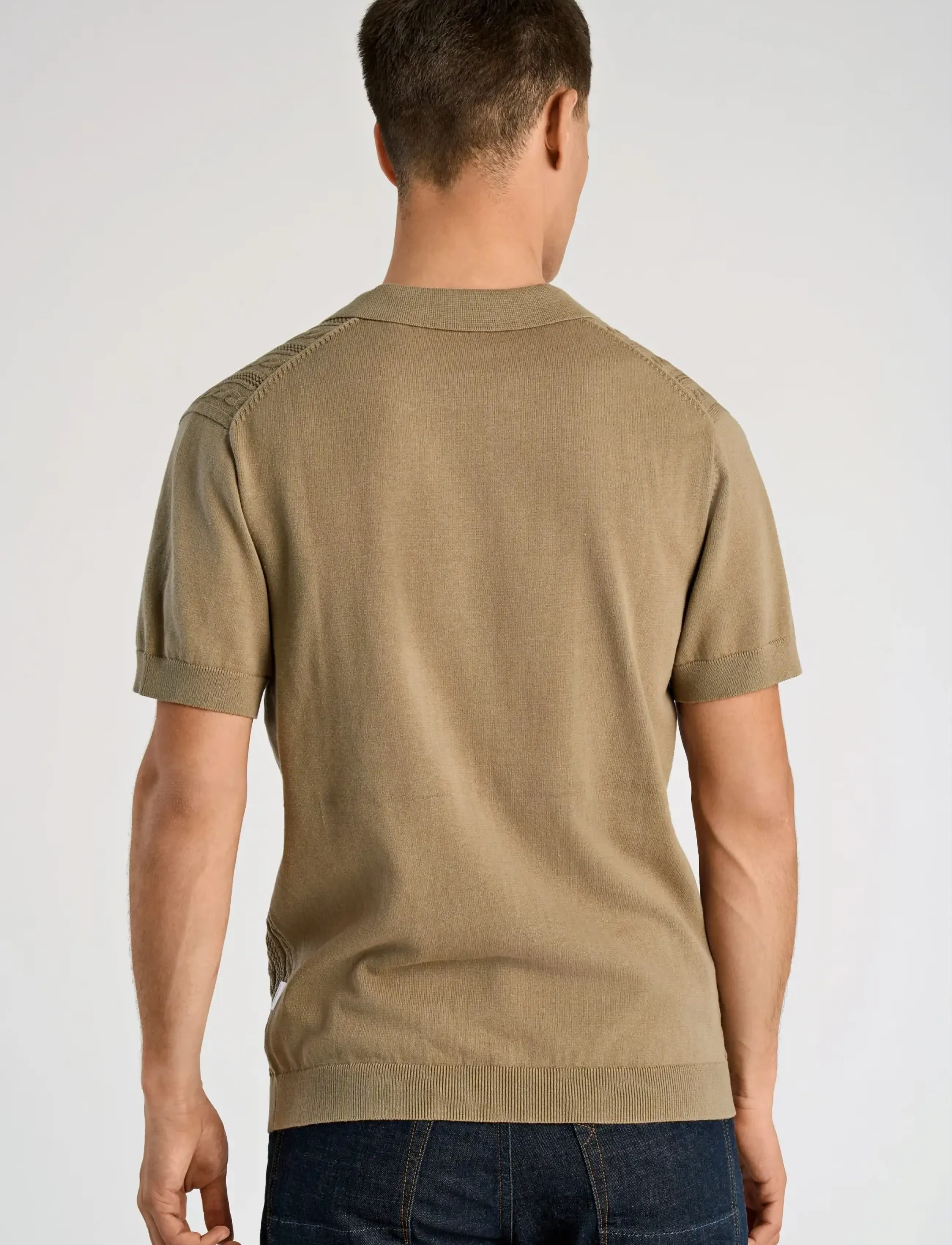 Knitted S/S Cable V-Neck Polo 3