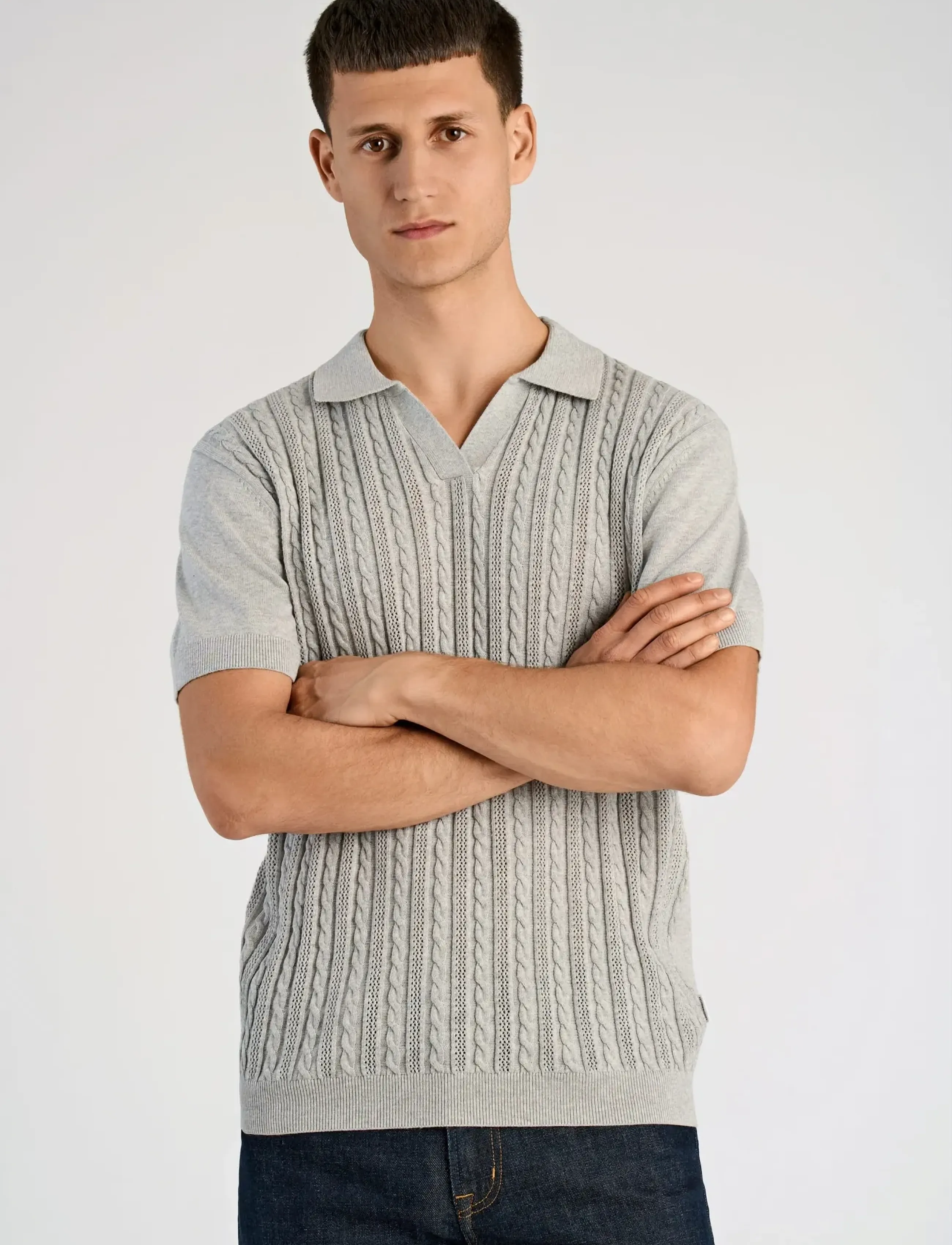 Knitted S/S Cable V-Neck Polo 2
