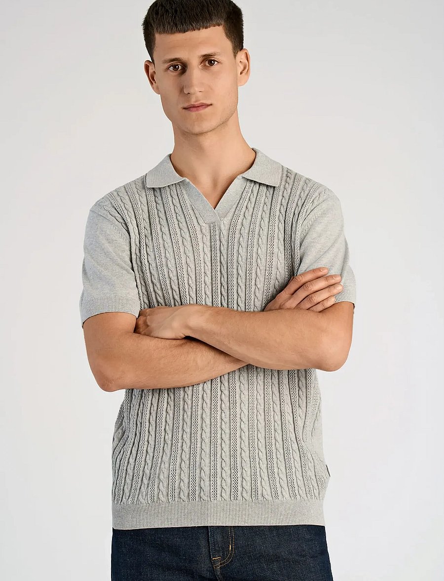 Lindbergh - Knitted S/S cable v-neck polo - knitted polos - grey mel - 3