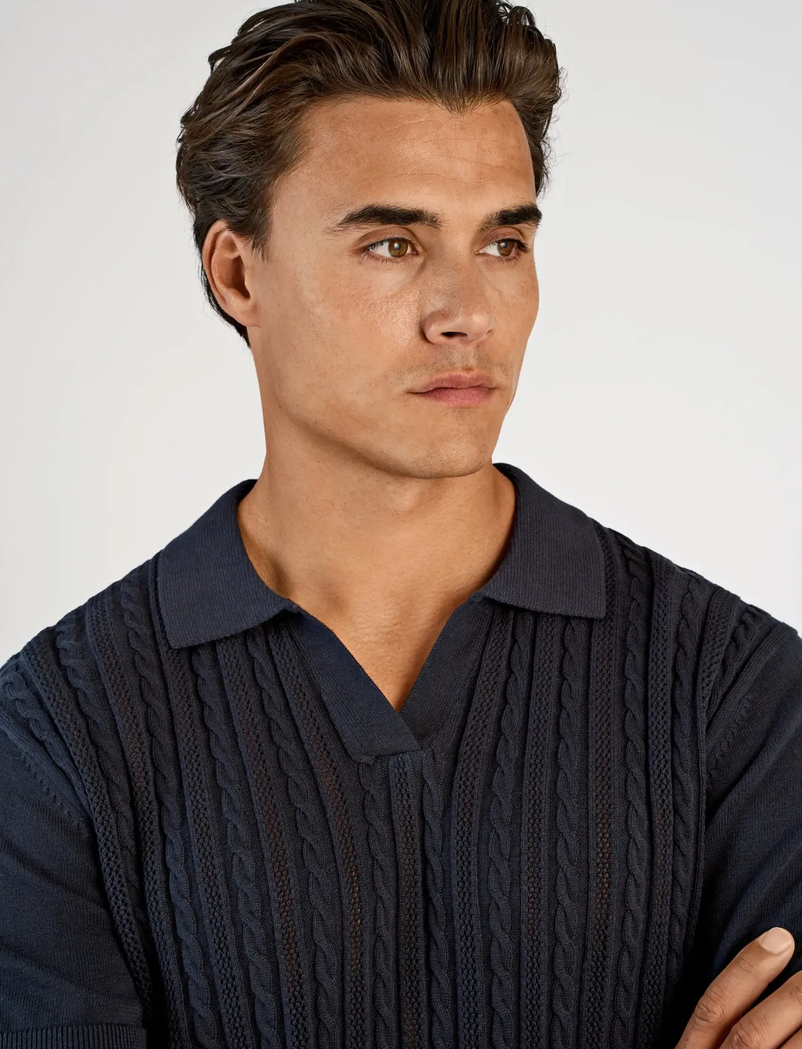 Knitted S/S Cable V-Neck Polo 4